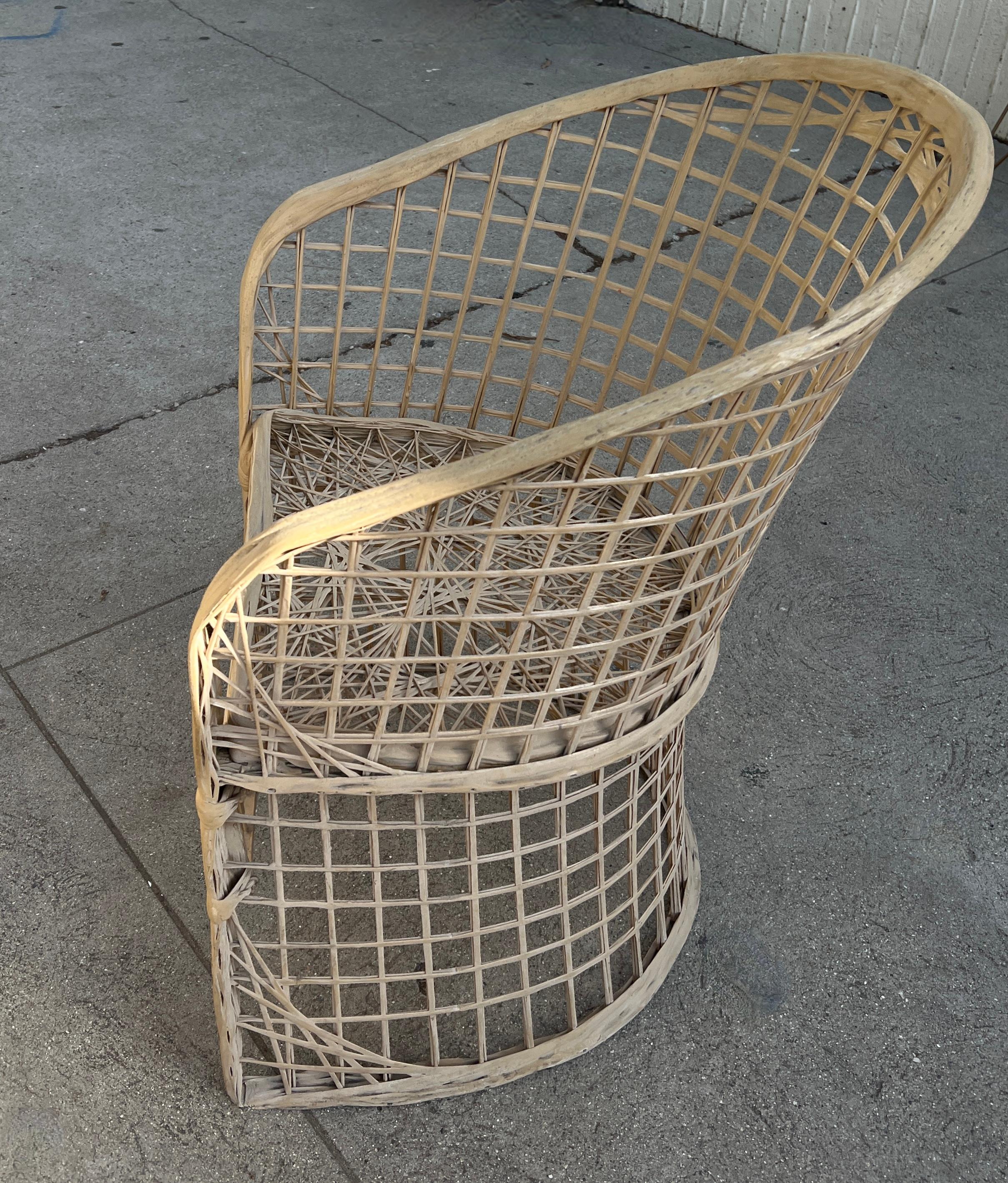 Enameled Russell Woodard Mid Century Modern Spun Fiberglass Chairs and Table For Sale