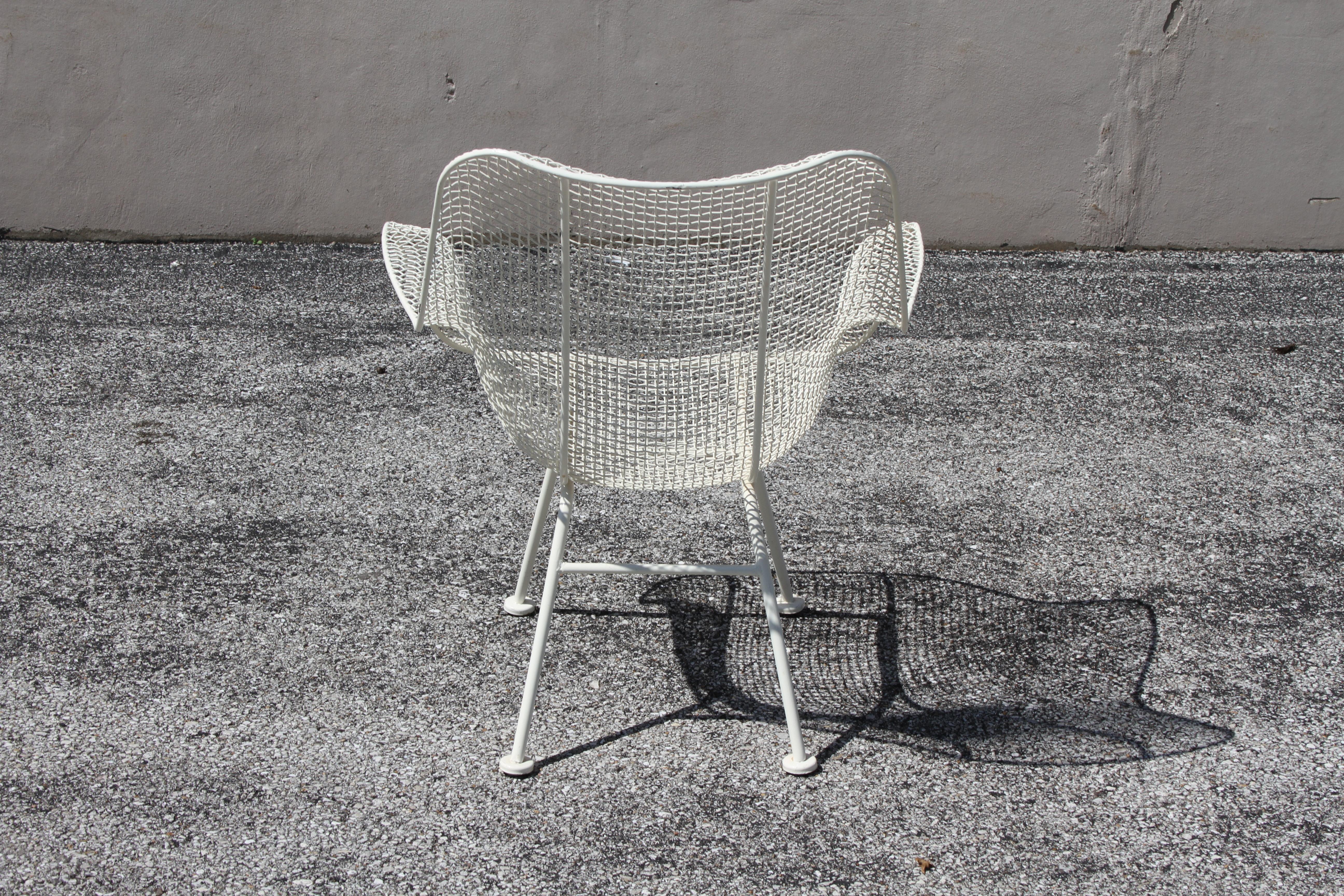 Russell Woodard Mid-Century Modern White Mesh Sculptura High Back Lounge Chair  For Sale 4
