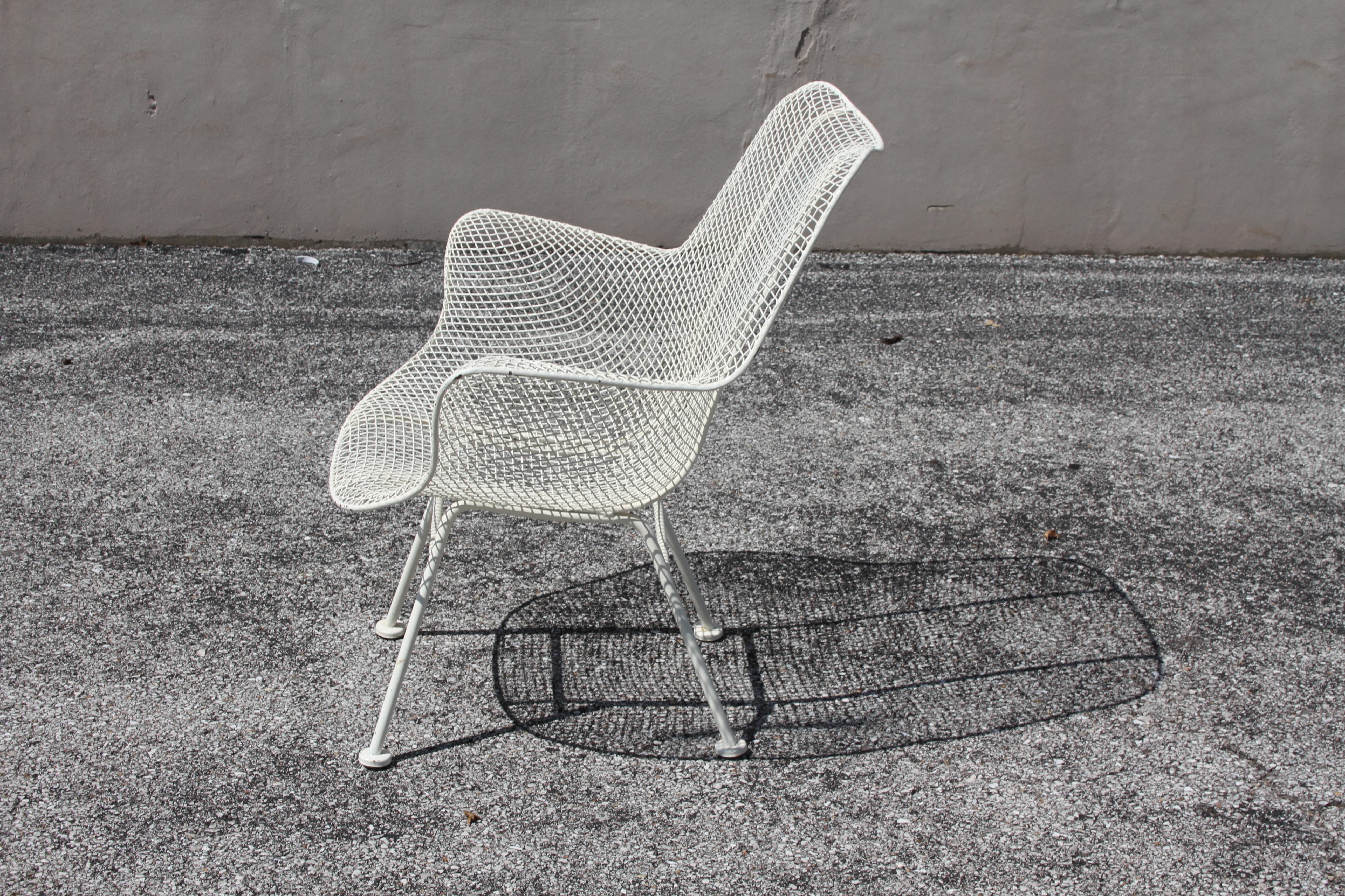 Russell Woodard Mid-Century Modern White Mesh Sculptura High Back Lounge Chair  For Sale 6