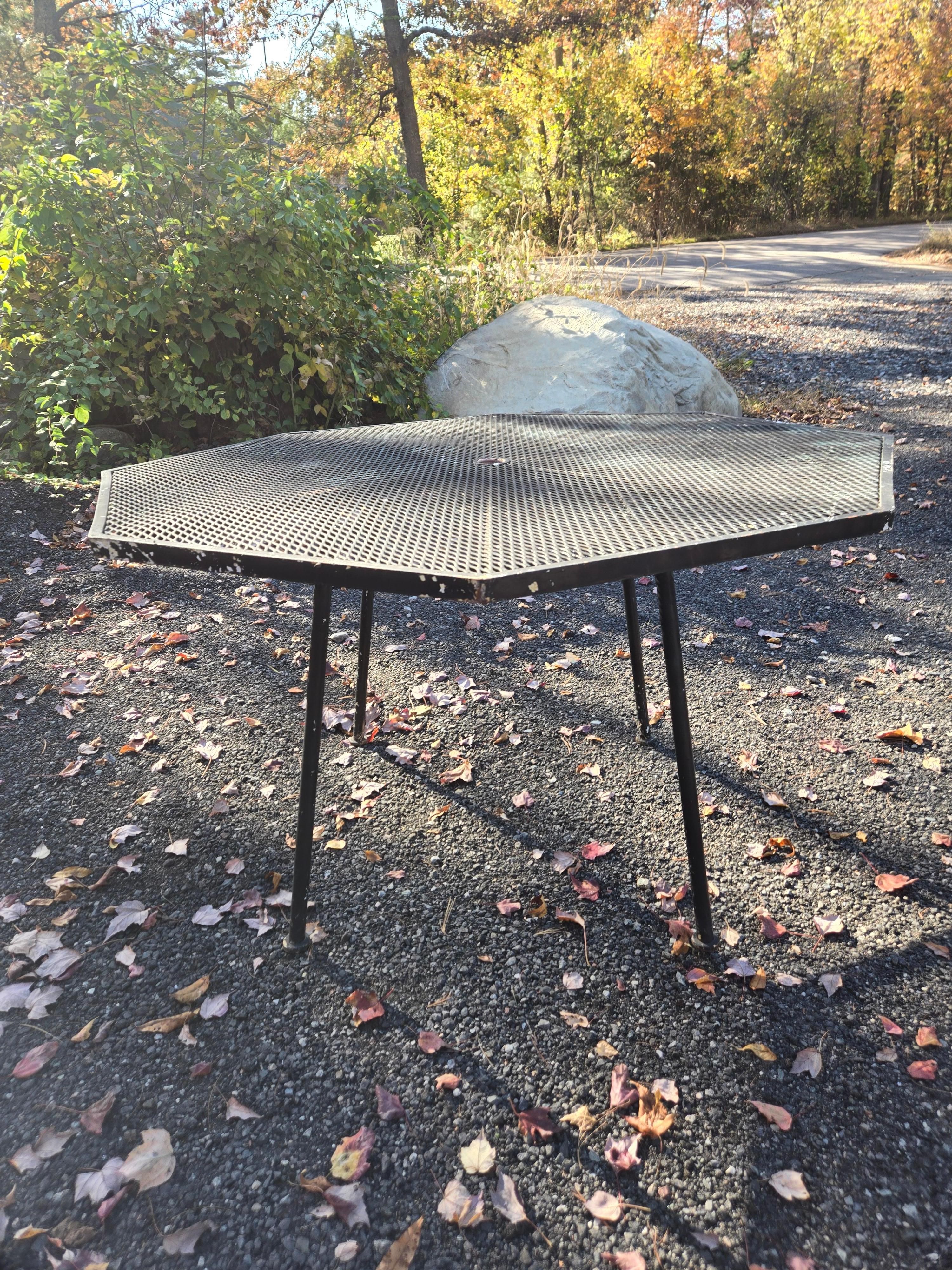 Russell Woodard Octagonal Sculptura Table For Sale 3