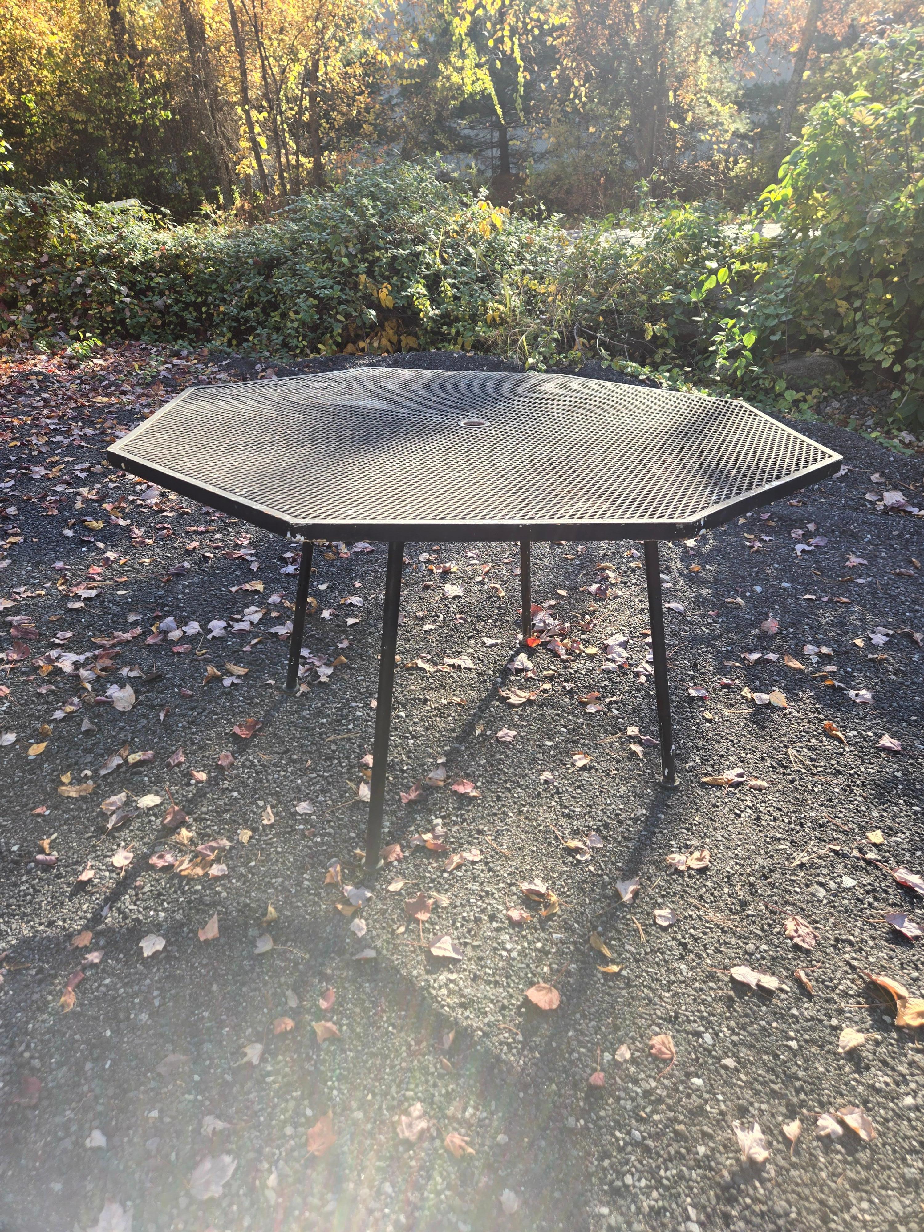 20th Century Russell Woodard Octagonal Sculptura Table For Sale