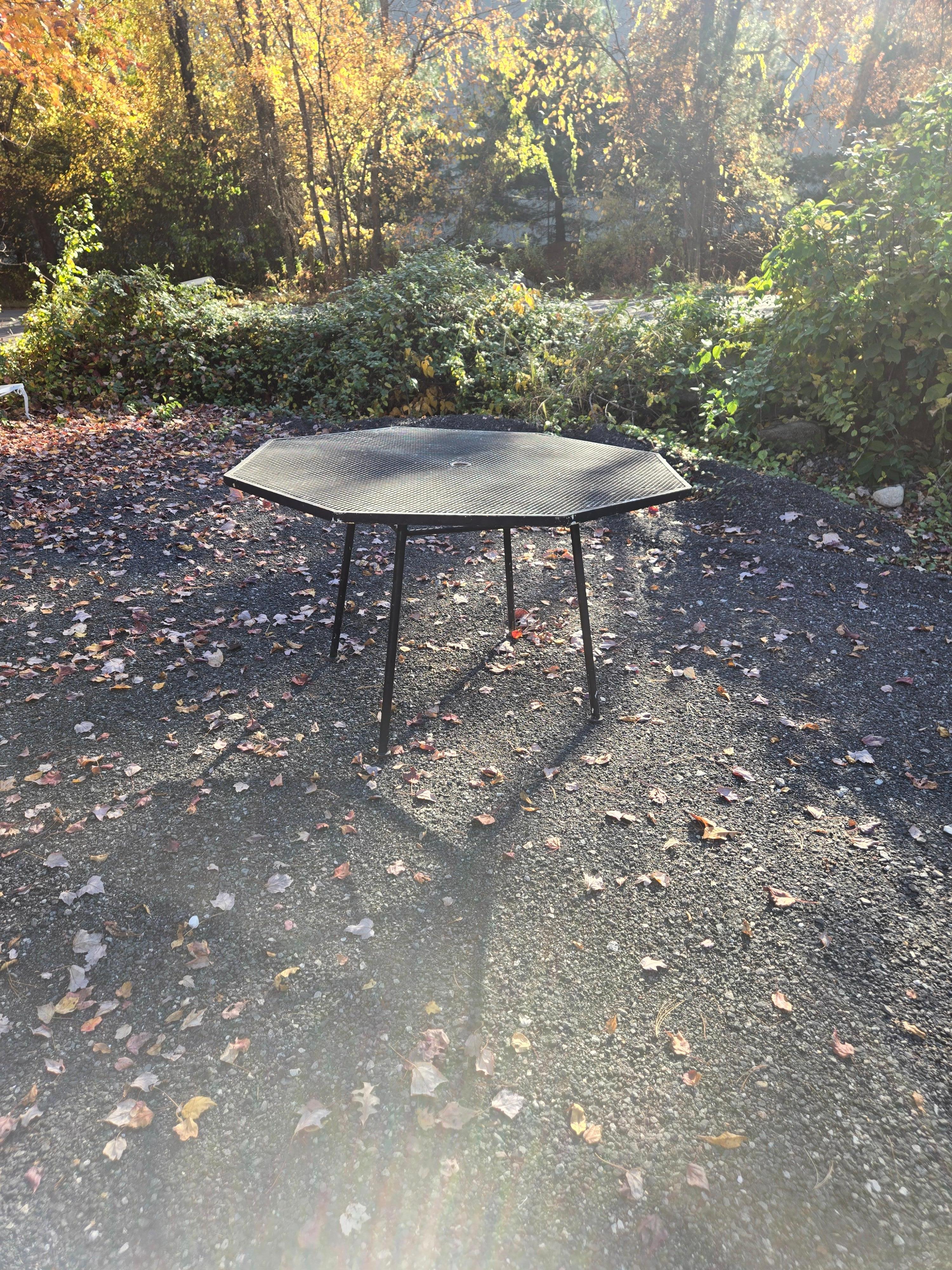 Wrought Iron Russell Woodard Octagonal Sculptura Table For Sale