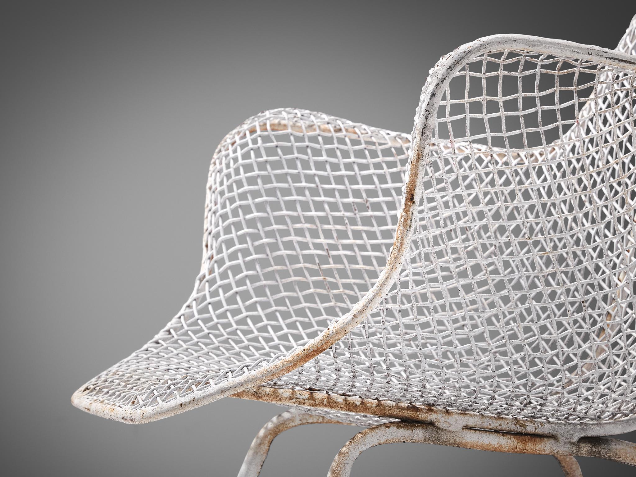 Mid-Century Modern Russell Woodard paire de chaises de patio « Sculptura » blanches en vente