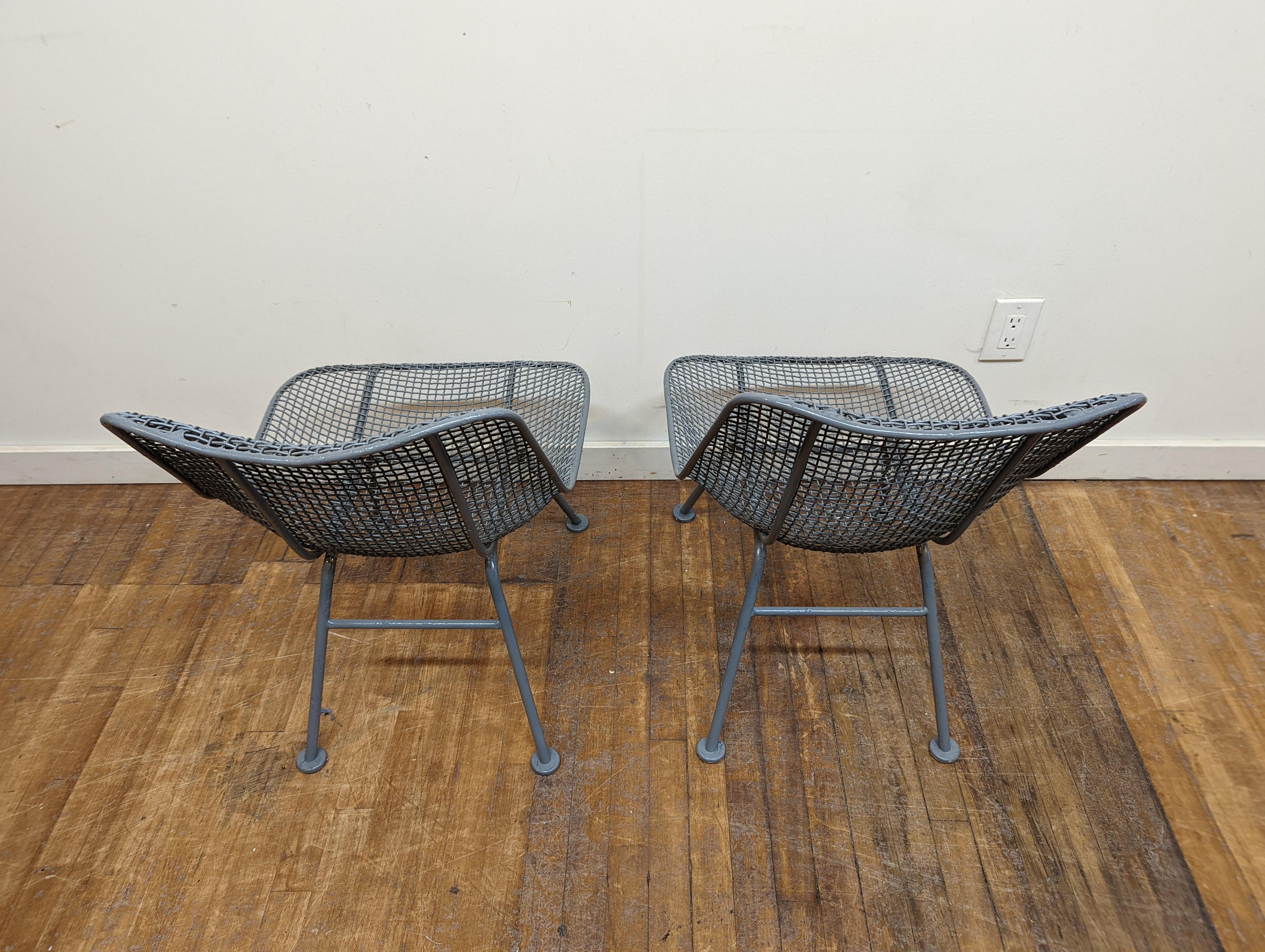 Russell Woodard Pair Sculptura Chairs In Good Condition In New York, NY