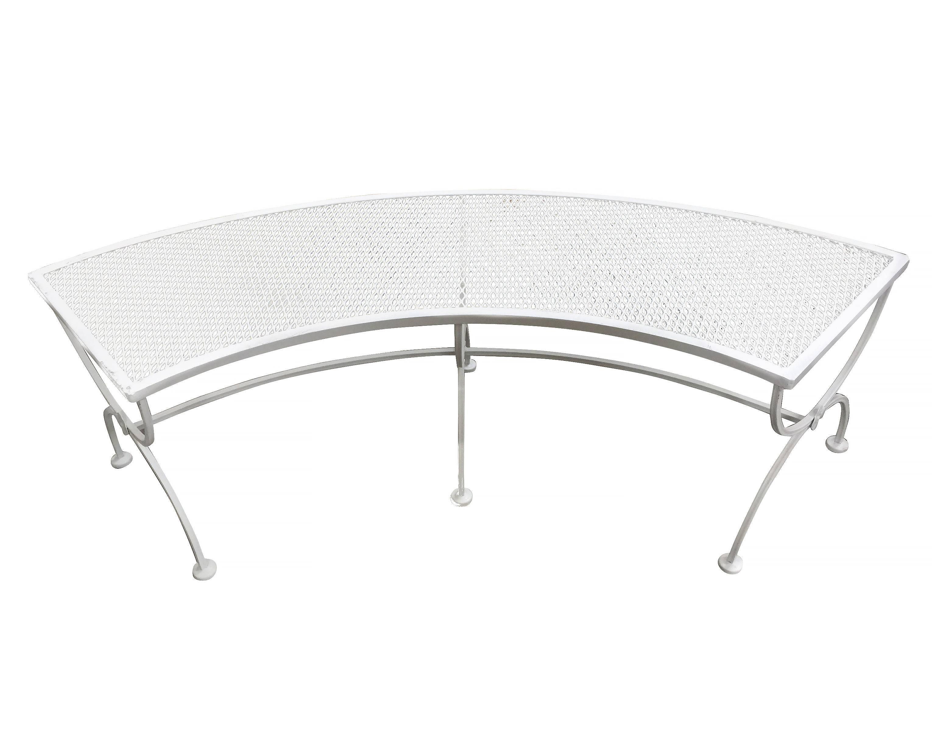 Russell Woodard quarter round mesh patio outdoor bench with mesh seat and a sculpted base.

One bench available.