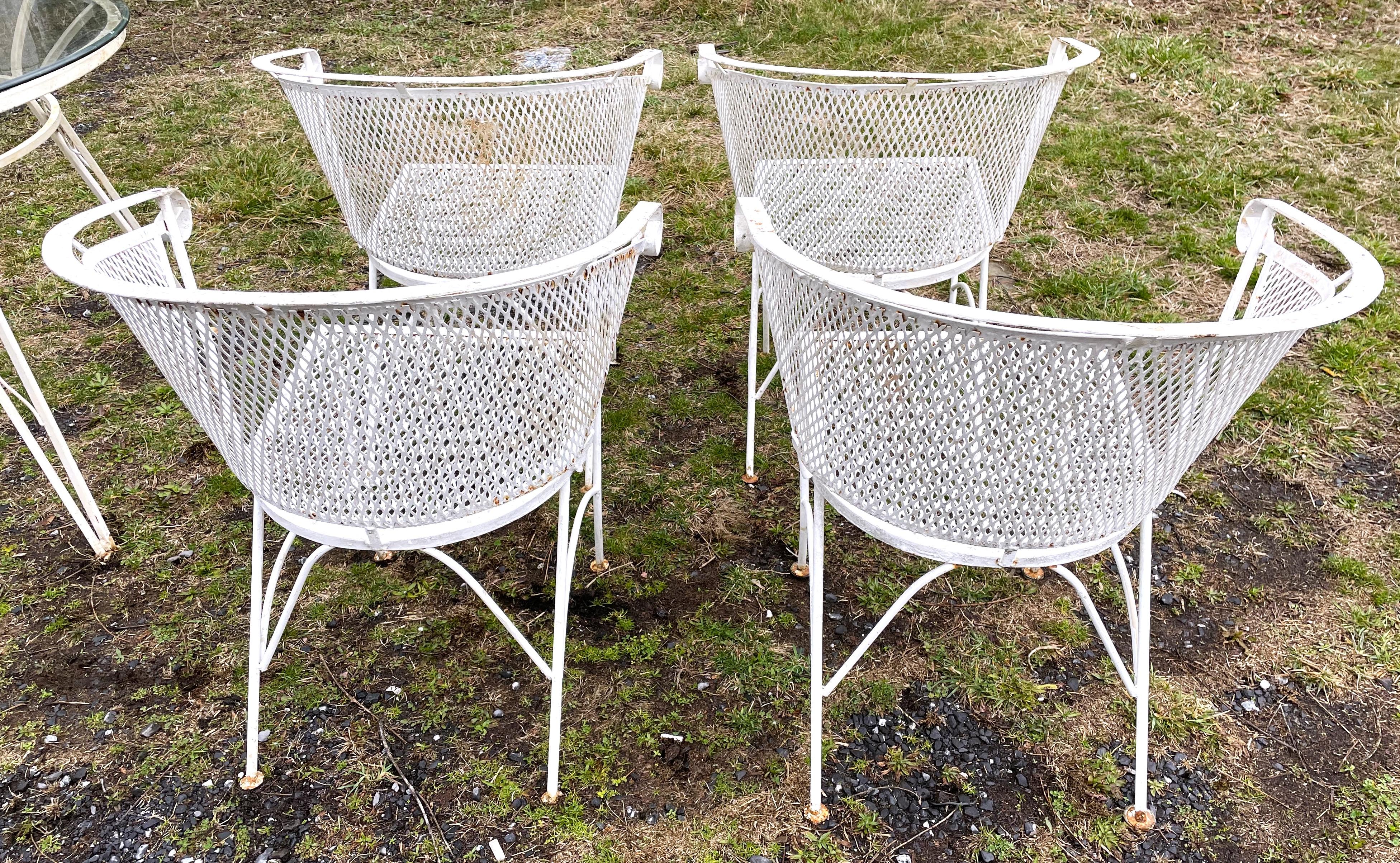 Russell Woodard Round Mesh Patio Table & 4 Chairs Set  For Sale 8