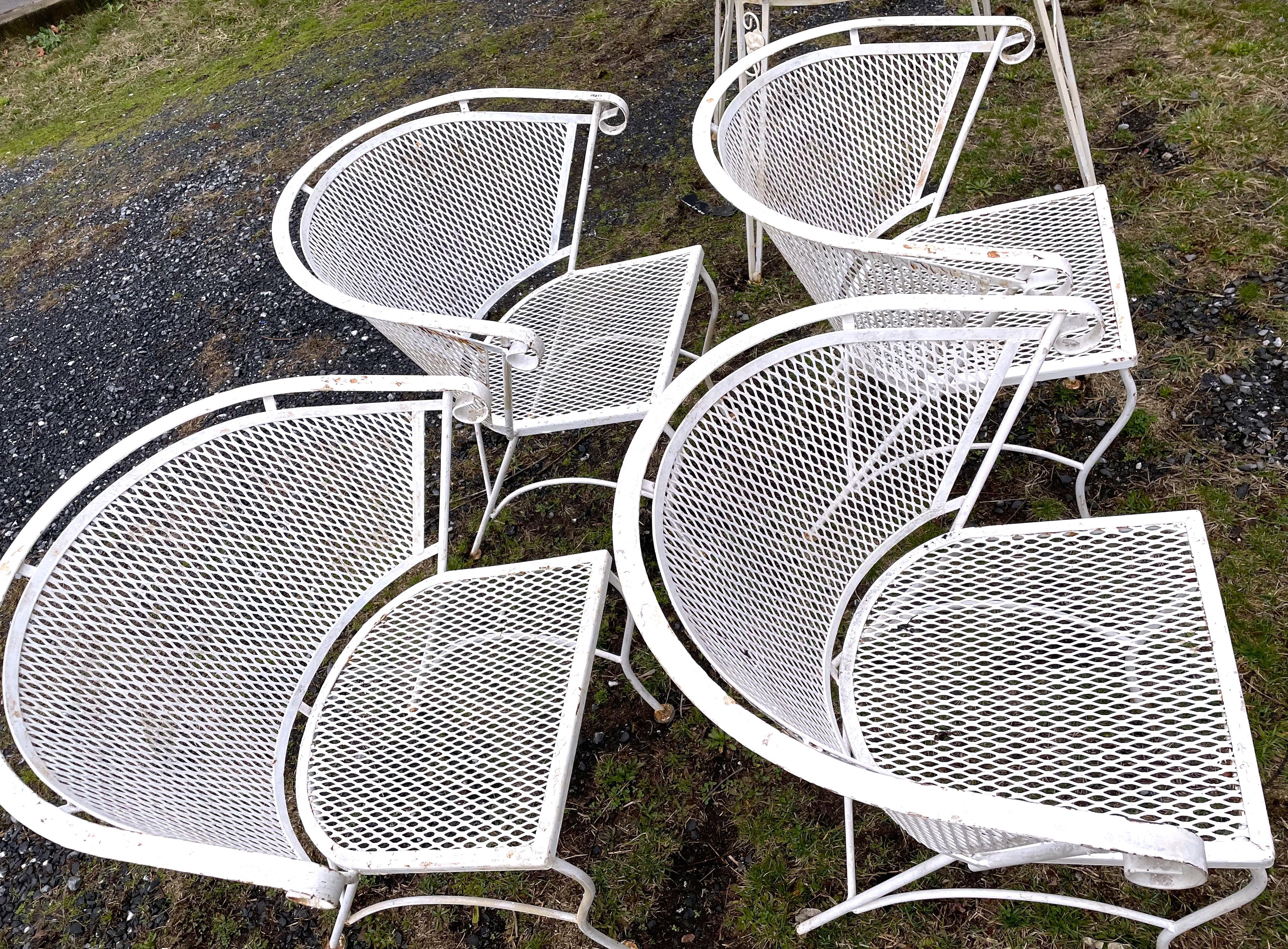 Russell Woodard Round Mesh Patio Table & 4 Chairs Set  For Sale 10