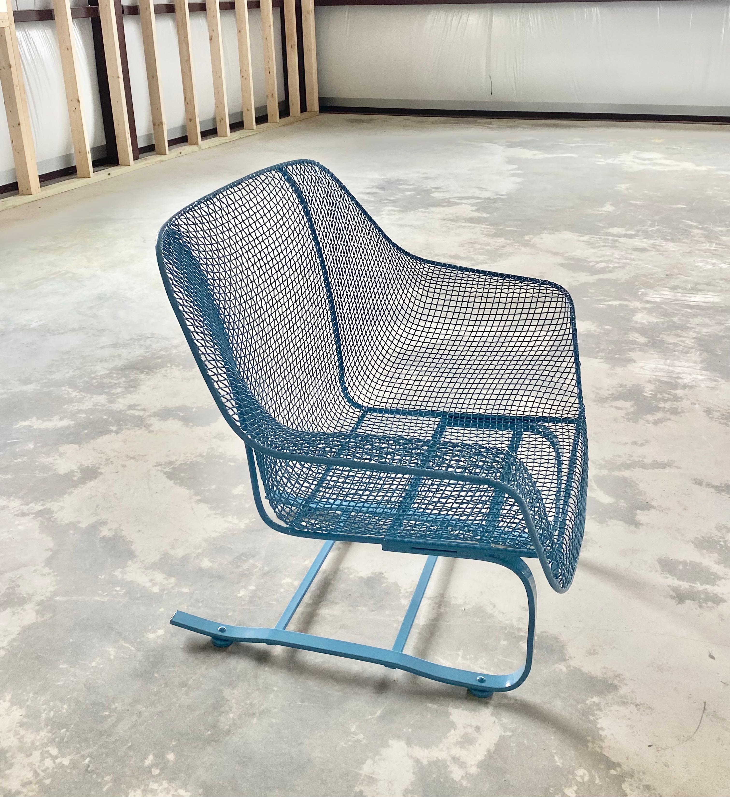 Fauteuil Russell Woodard Sculptura bleu céruléen et chaise «ringer » en porte-à-faux en vente 5