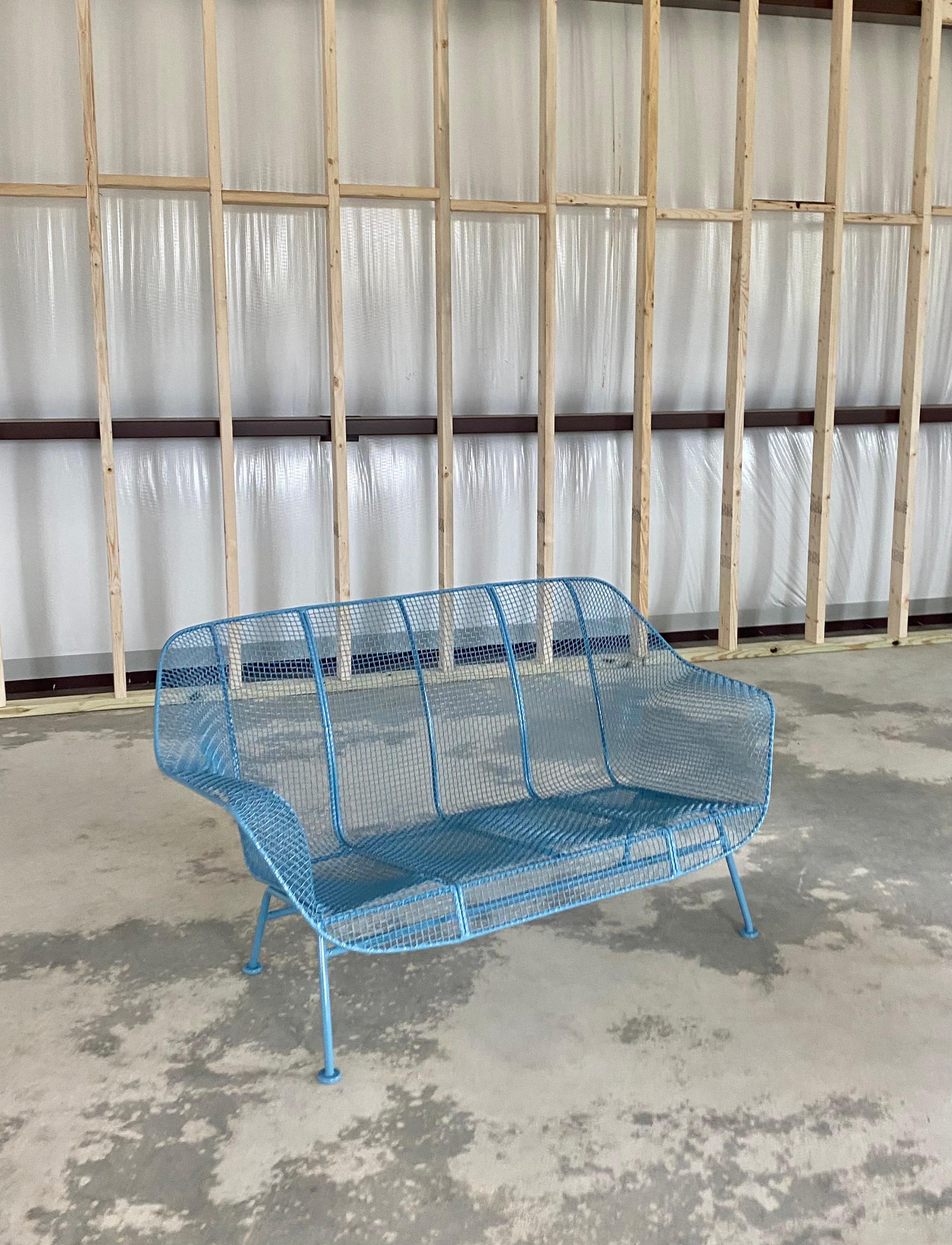 Fauteuil Russell Woodard Sculptura bleu céruléen et chaise «ringer » en porte-à-faux en vente 1