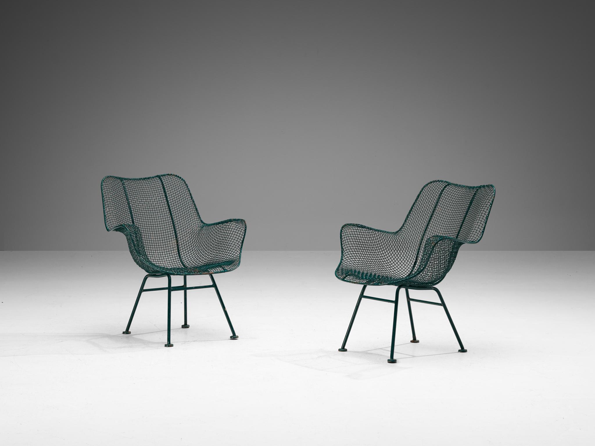Russell Woodard 'Sculptura' Patio Chairs in Dark Green Lacquered Metal In Good Condition For Sale In Waalwijk, NL