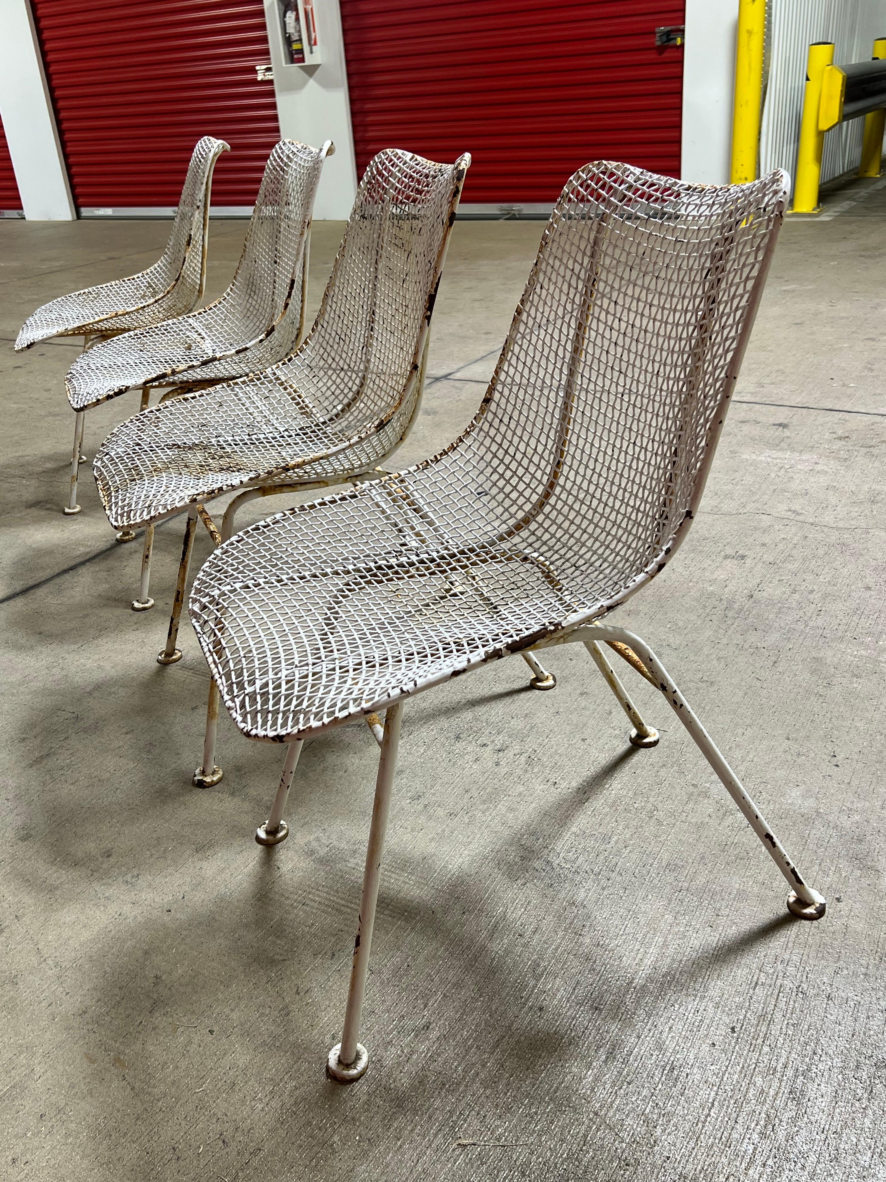 Russell Woodard 'Sculptura' White Outdoor Armless Chairs - Set of 4 In Good Condition For Sale In Esperance, NY
