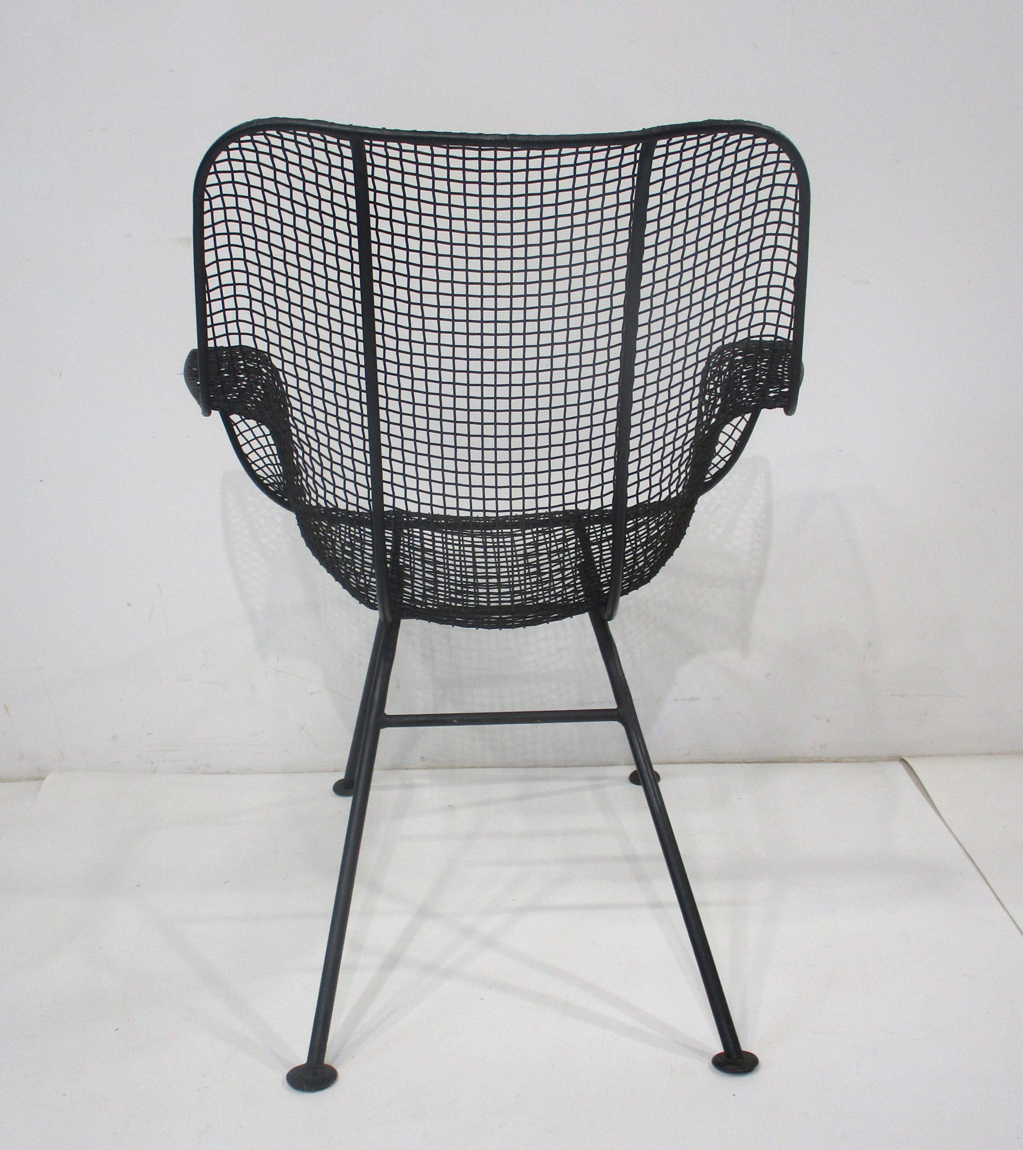 American Russell Woodard Sculptura Wire Armchair in the Style of Eames (A)