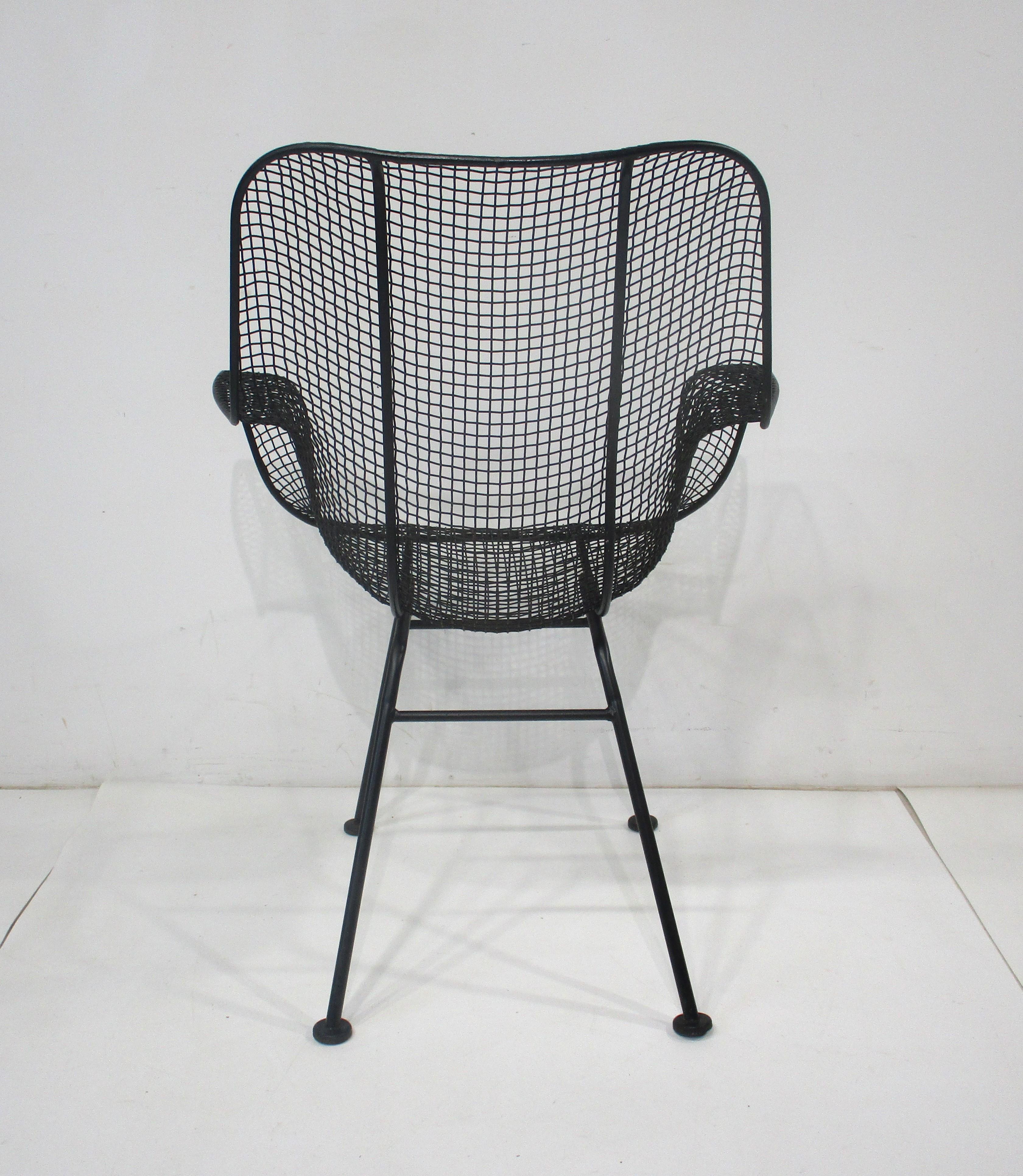 American Russell Woodard Sculptura Wire Armchair in the Style of Eames (C) For Sale