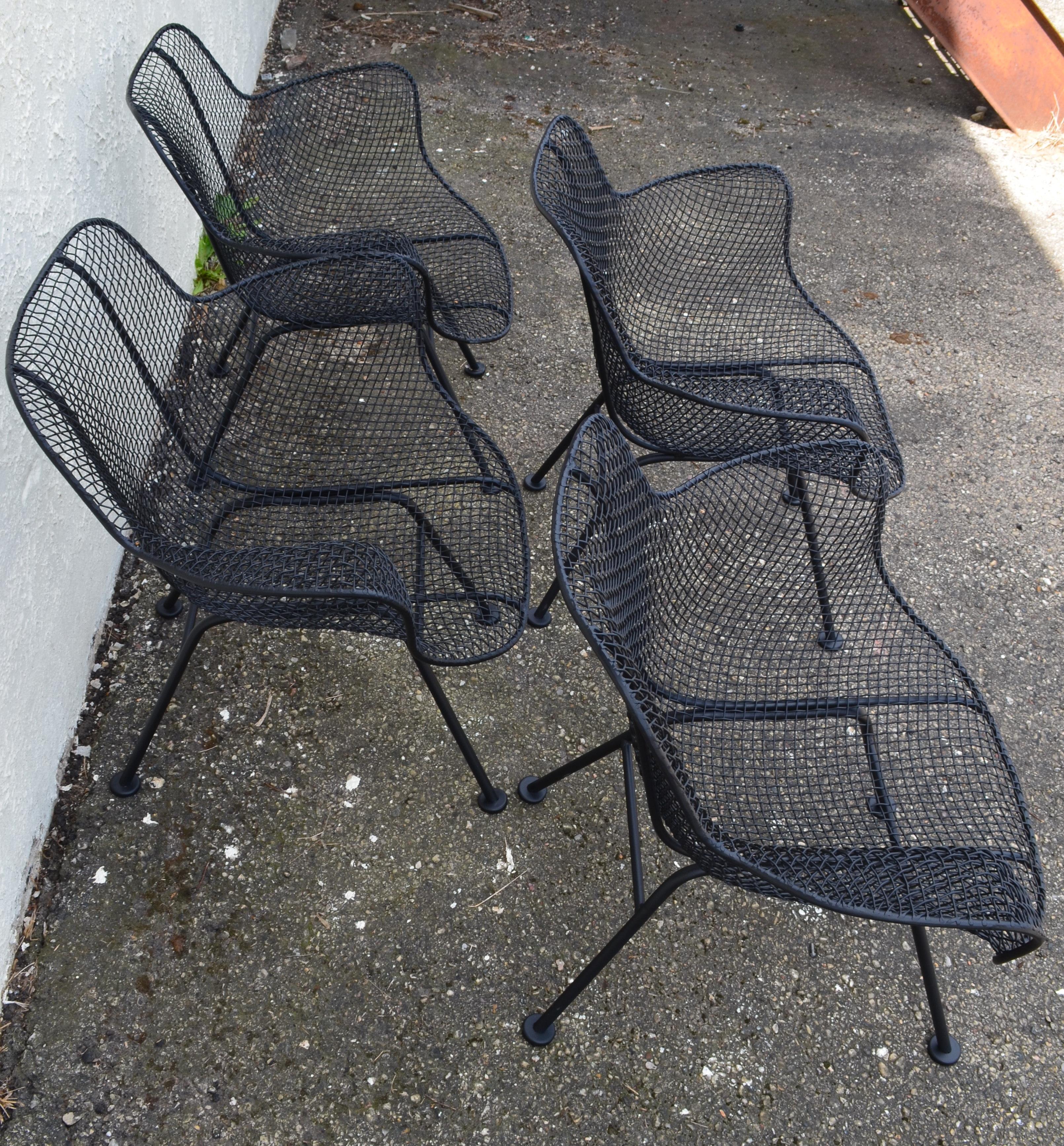 Russell Woodard Sculptura Wire Patio Chairs, Set of 4, Classic Black In Good Condition In Madison, WI