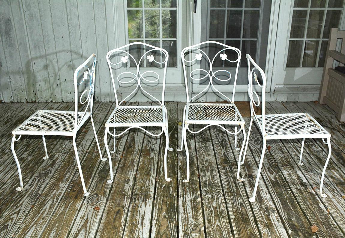 Victorian check John Salterini Style Maple Leaf Garden Dining Table and Chairs Set