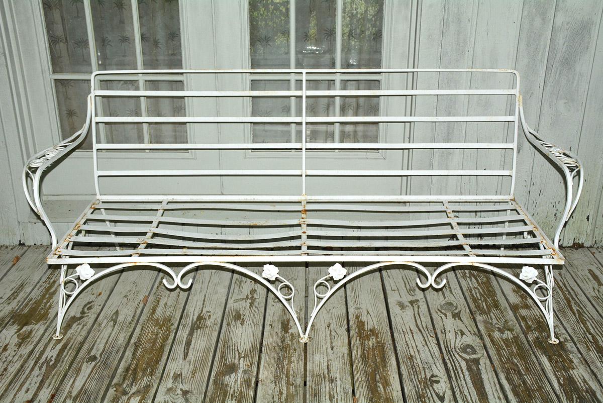 Américain Canapé de jardin ou de porche en métal de style Russell Woodard avec chaise longue assortie en vente