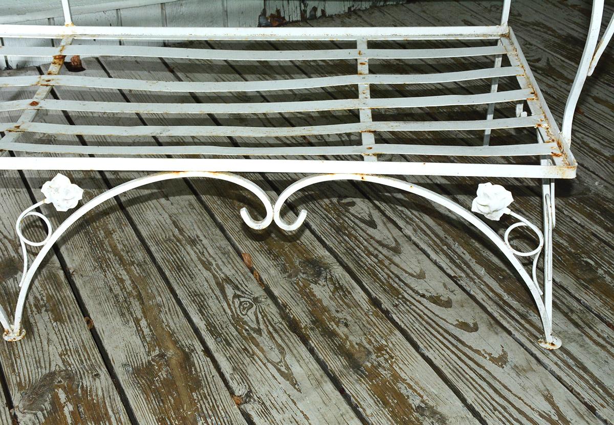 Russell Woodard Style Metal Garden or Porch Sofa with Matching Lounge Chair In Good Condition For Sale In Sheffield, MA
