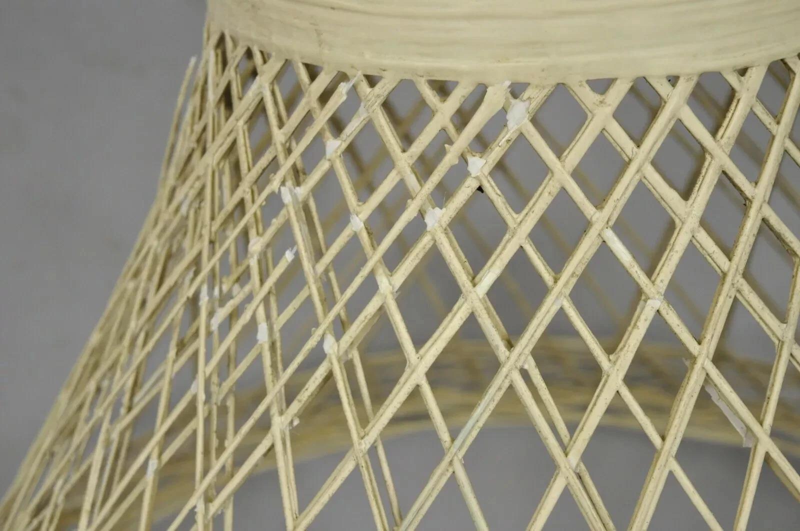 Russell Woodard Base de table de salle à manger ronde à piédestal en fibre de verre tissée du milieu du siècle dernier en vente 1