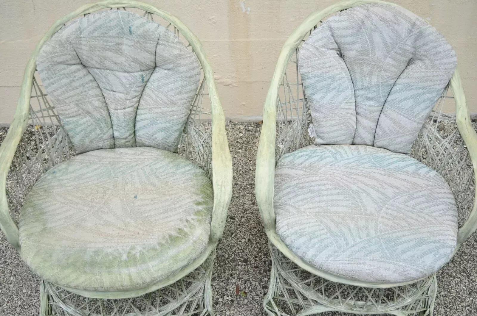 Mid-Century Modern Russell Woodard Woven Spun Fiberglass Swivel Rolling Club Lounge Chairs - Pair For Sale