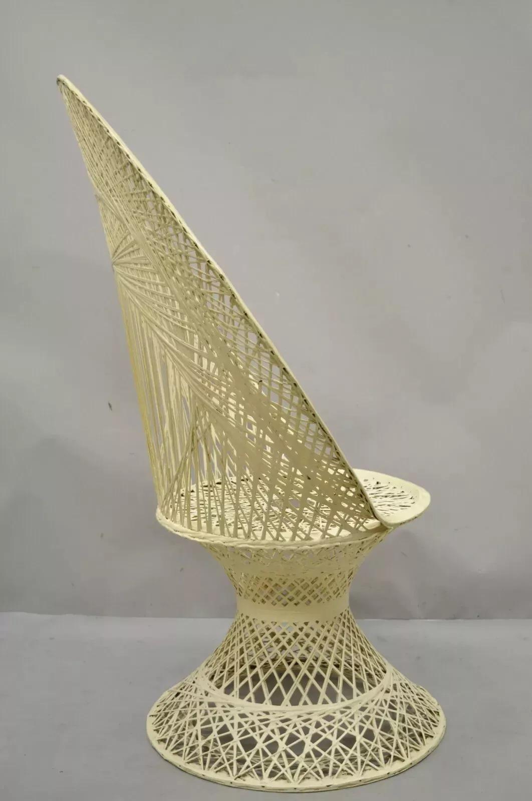 Russell Woodard Silla Diamante Pavo Real Alto Respaldo Abanico Fibra de Vidrio Tejida en venta 2