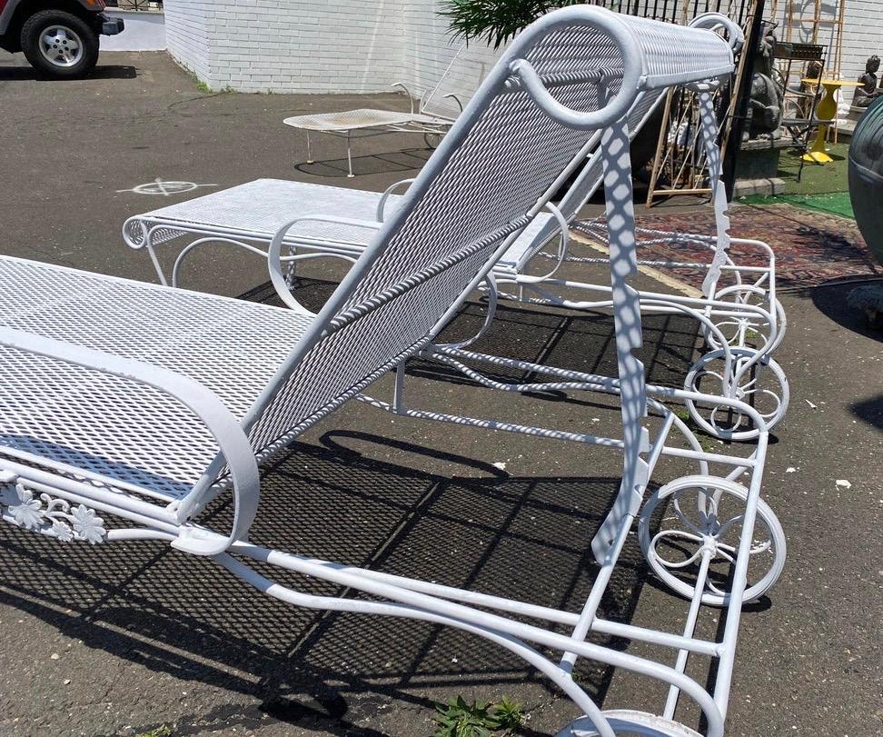 Mid-20th Century Russell Woodward Pair of White Chaise Lounges Longes Chairs Sculptura