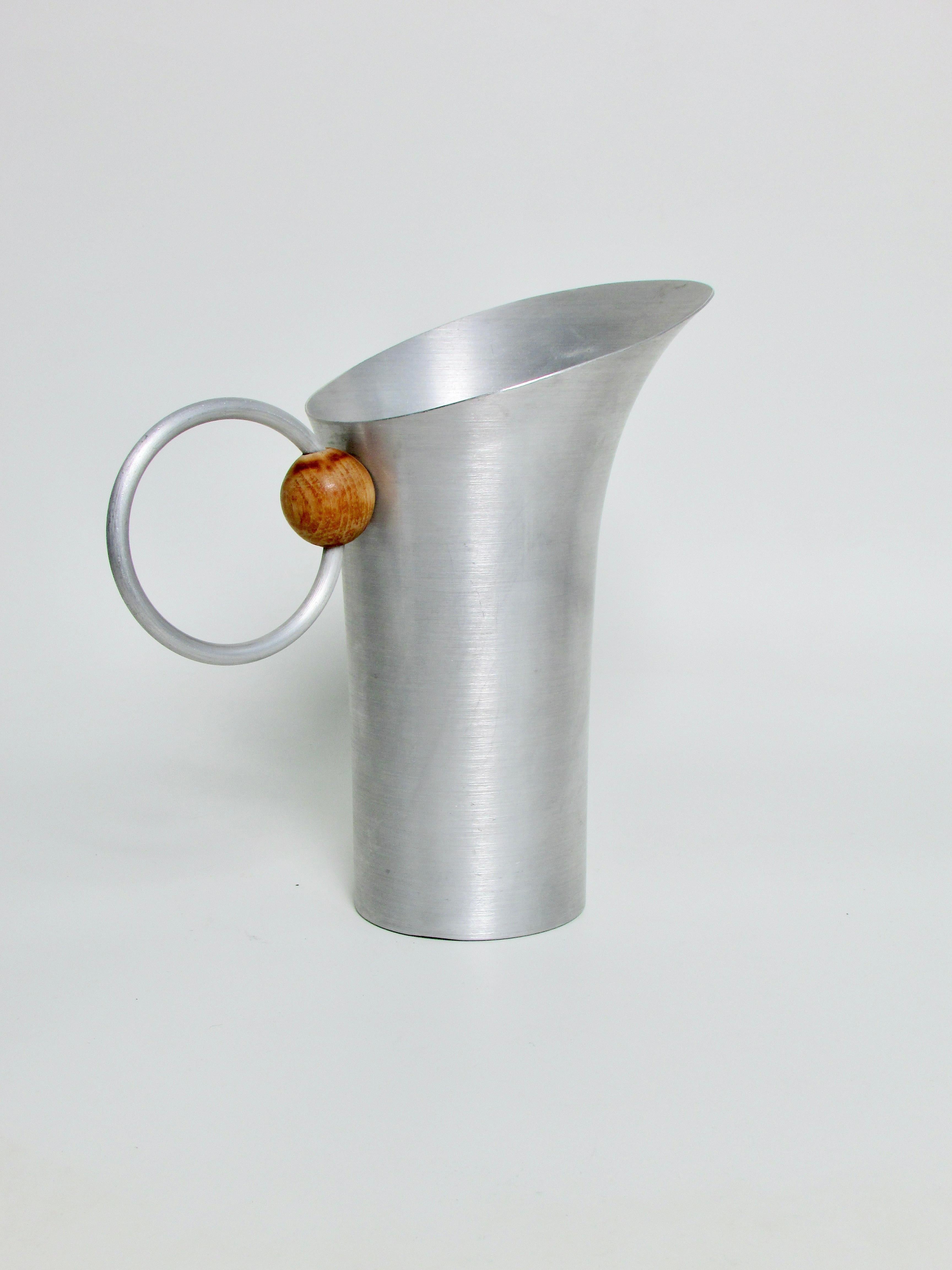 Russell Wright spun aluminum cocktail Pitcher In Good Condition For Sale In Ferndale, MI