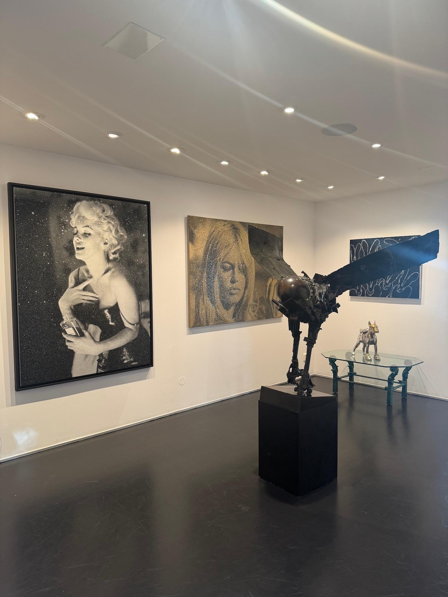 Marilyn Chanel Diamant. (Palm White) (Zeitgenössisch), Painting, von Russell Young
