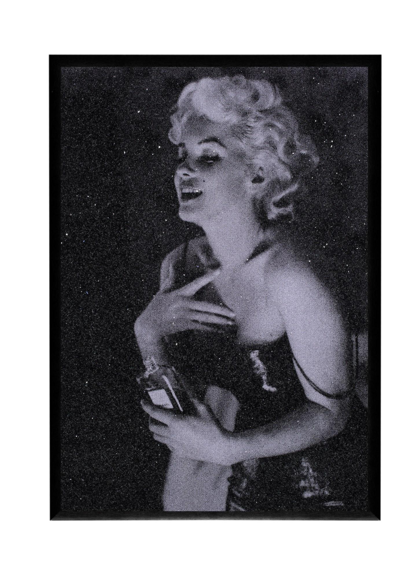 Marilyn Chanel, Piccolo diamante - Painting Pop Art di Russell Young