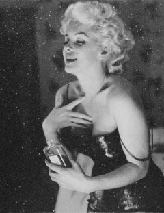 "Marilyn Chanel Diamond [Queens White (B+W Bright White)]" screen print on linen