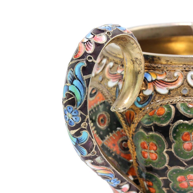 Russia Silver-Gilt and Cloisonné Enamel Sugar Bowl and Creamer In Good Condition For Sale In Braintree, GB