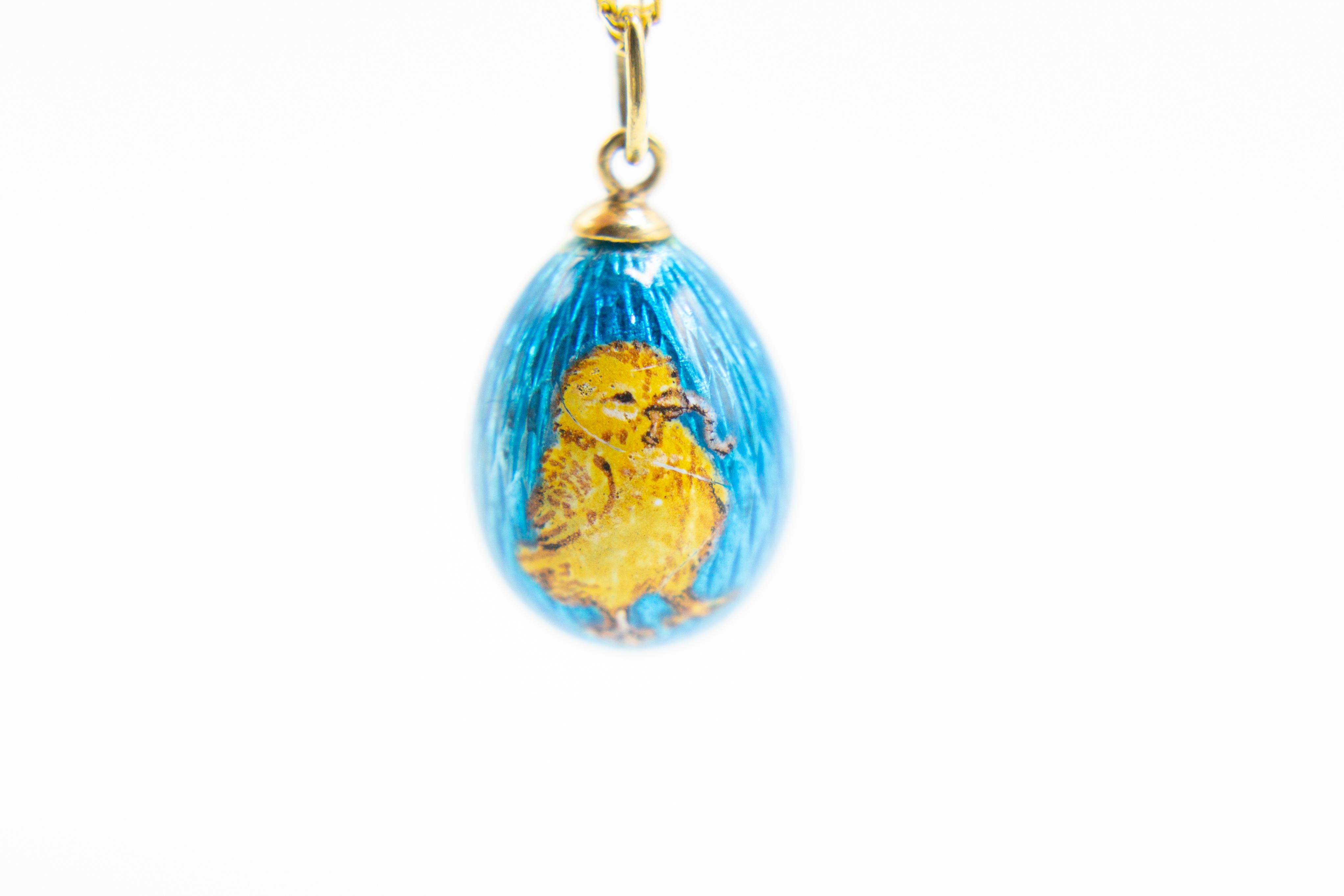 Russian 14 Karat Gold Guilloche Enamel Egg Chick Charm Pendent, Iridescent For Sale 8