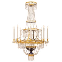 Russischer neoklassizistischer Kronleuchter mit neun Leuchten aus Kristall und vergoldet, 19. Jahrhundert