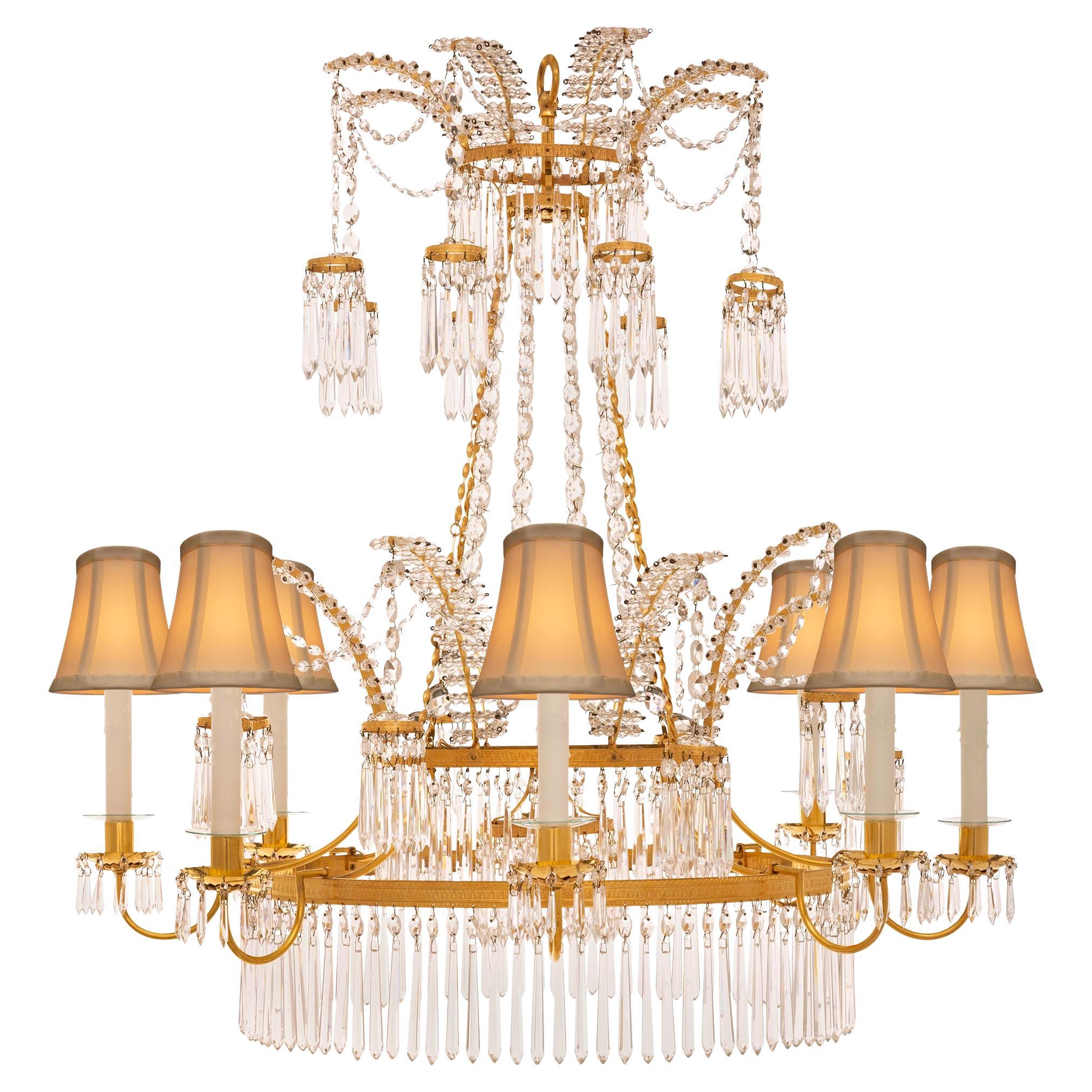 Lampadario russo del XIX secolo in stile neoclassico di San Ormolu, cristallo, vetro e specchio