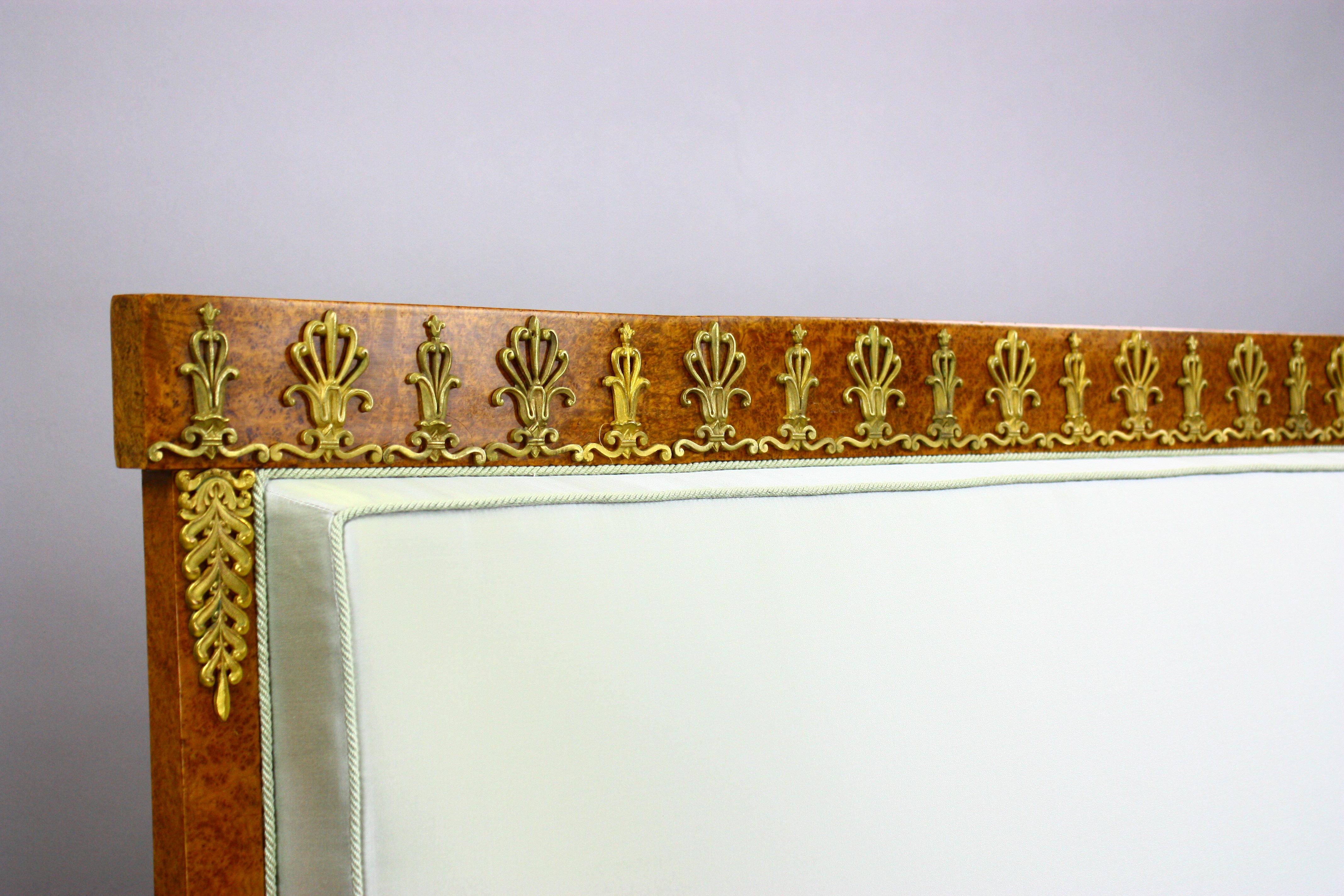 Russian 19th-century Restauration Salon (8 pieces) For Sale 8