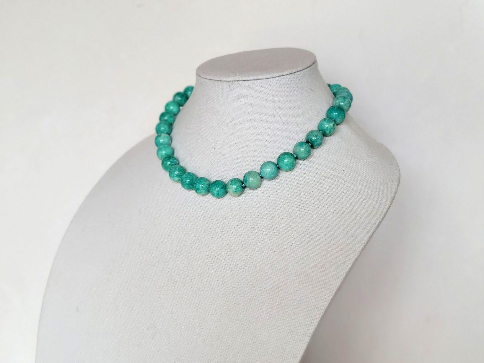 Collana russa di amazzonite annodata con chiusura in amazzonite In condizioni Nuovo in vendita a Chesterland, OH