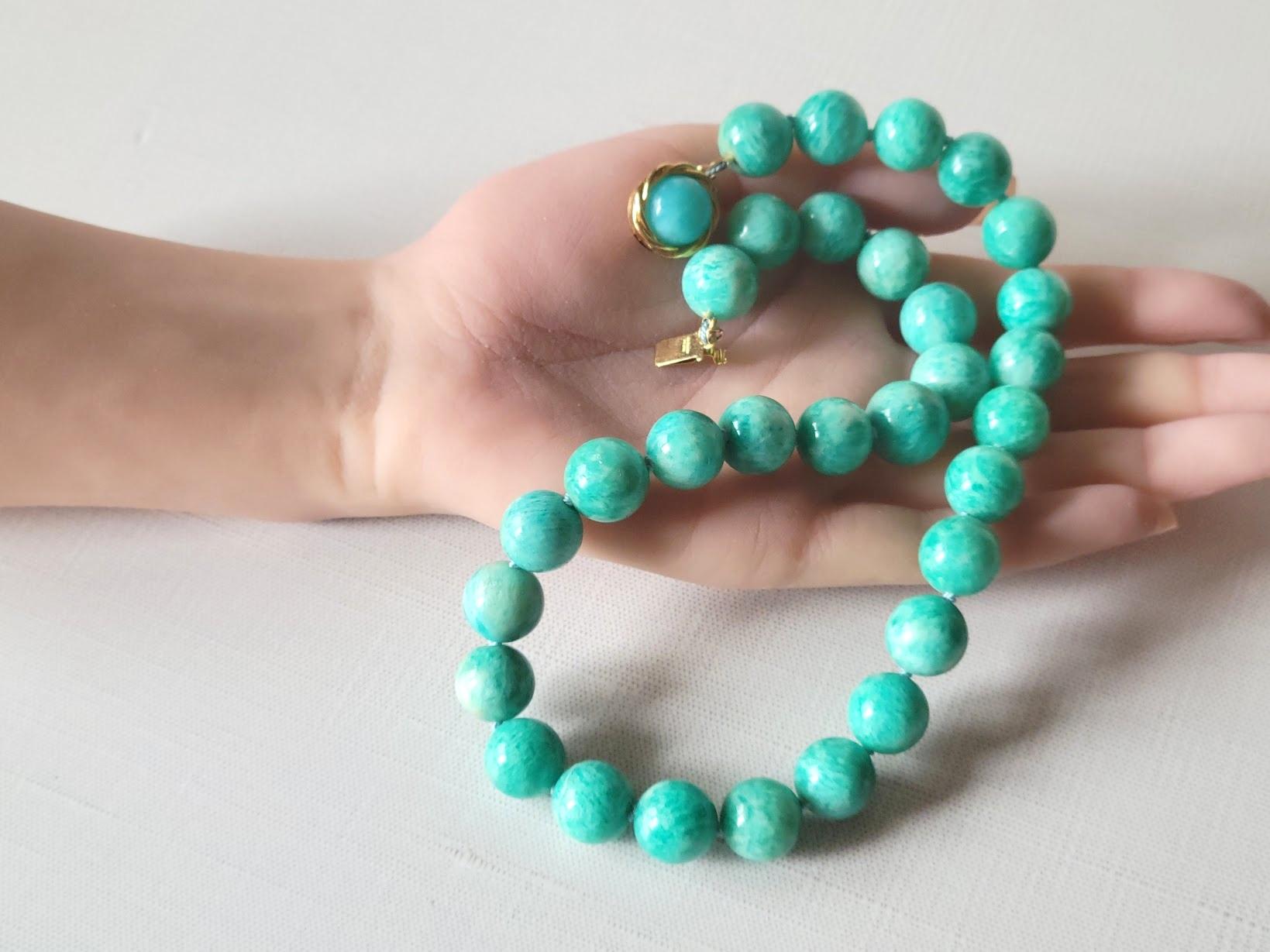 Collana russa di amazzonite annodata con chiusura in amazzonite in vendita 3