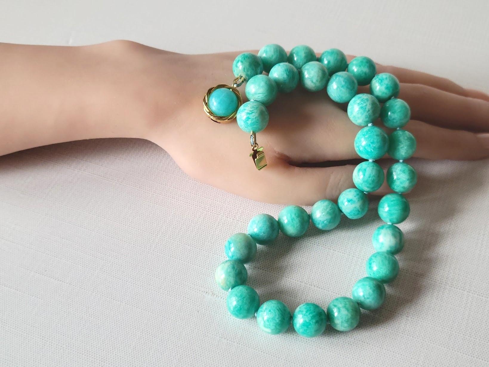 Collana russa di amazzonite annodata con chiusura in amazzonite in vendita 4