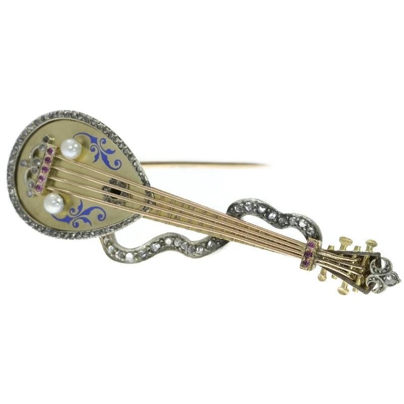 Russian Antique Brooch Mandoline or Domra with Enamel, 1910s    In Excellent Condition For Sale In Antwerp, BE