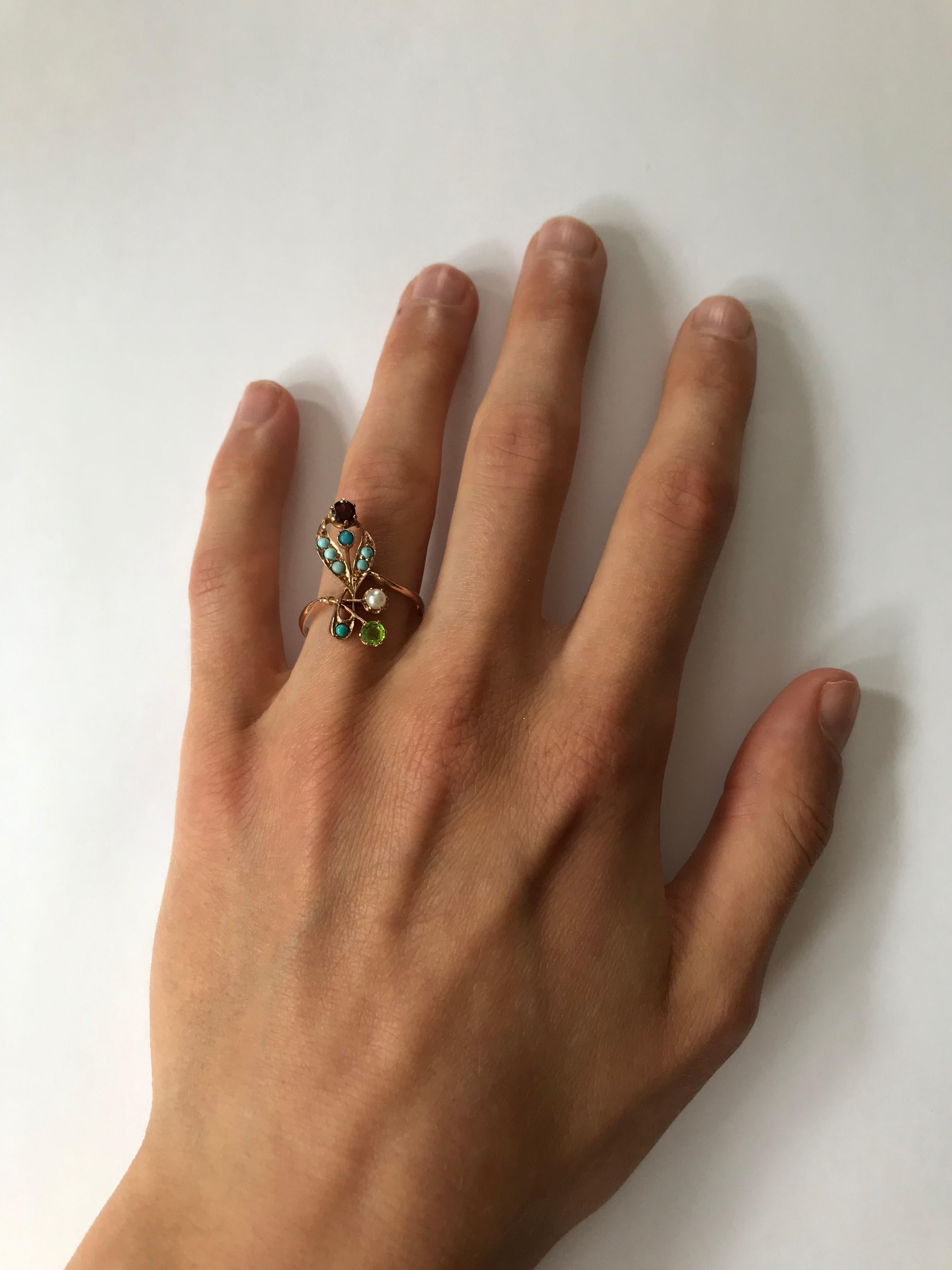 Russian Turquoise Spinel Peridot Pearl Gold Ring, circa 1910 In Good Condition In St. Catharines, ON