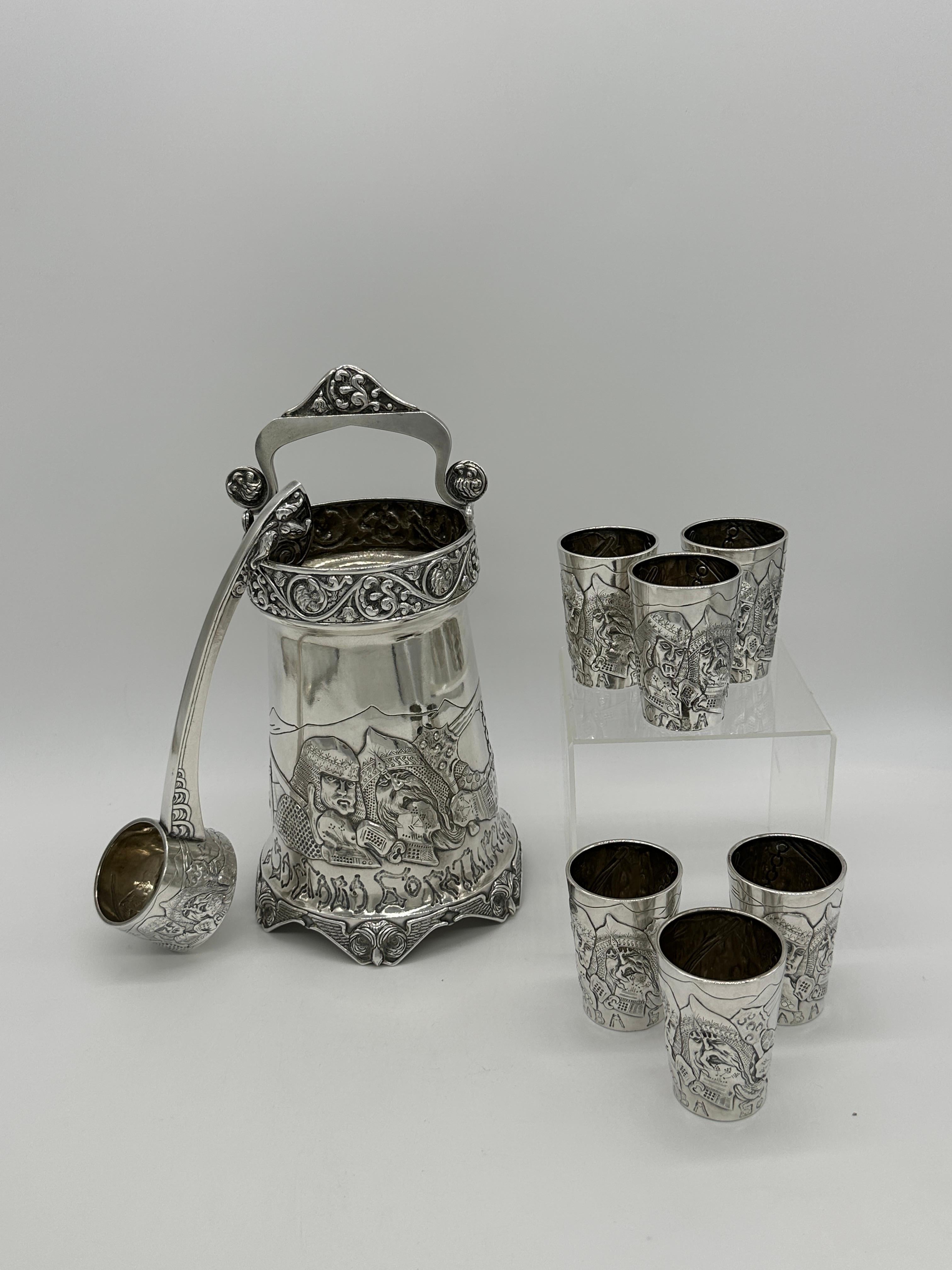 Russian Art Nouveau silver punch set, with The Three Bogatyrs, best quality In Excellent Condition For Sale In Tel Aviv - Jaffa, IL