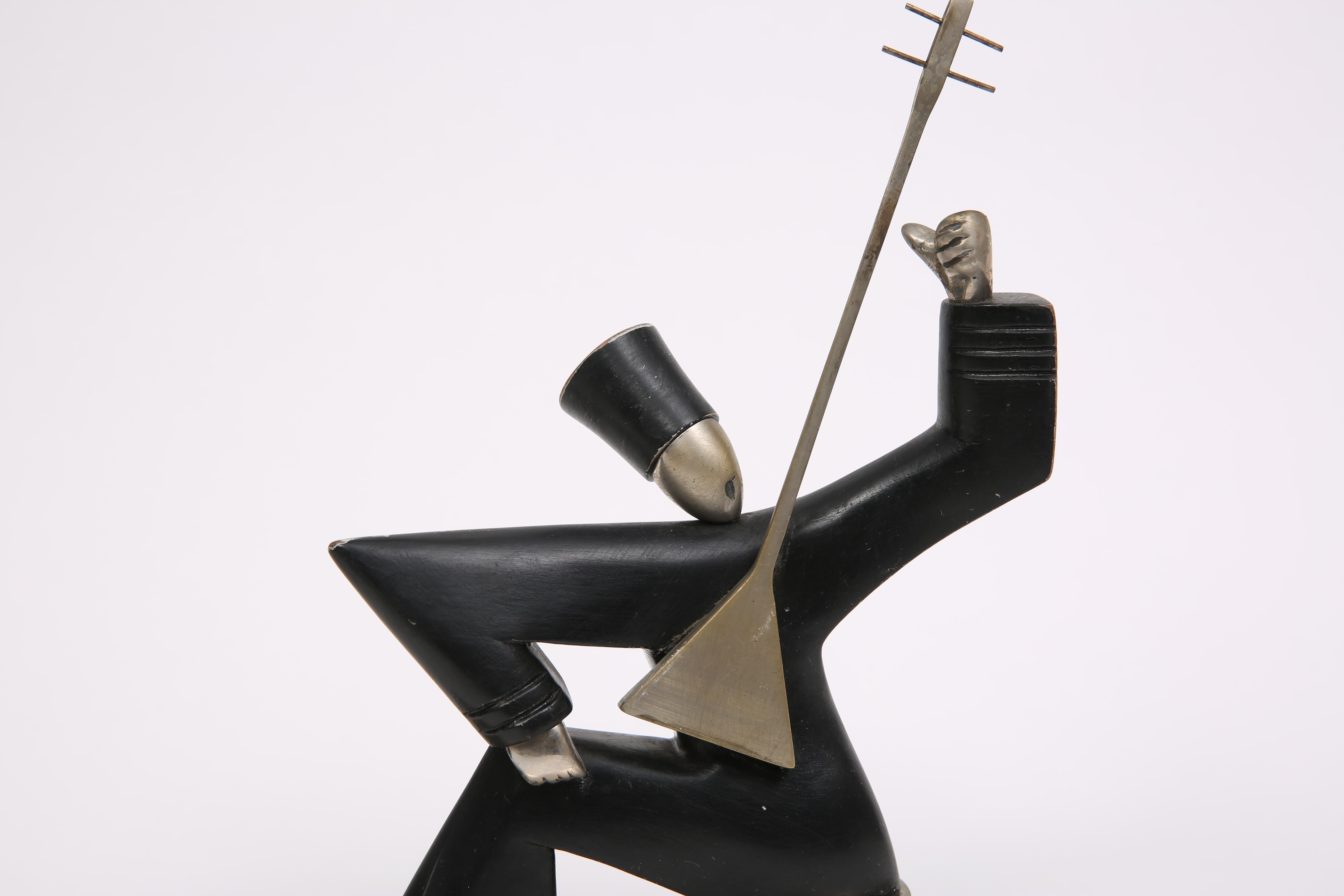 Art Déco Scultura di Balalaika russa di Hagenauer in vendita