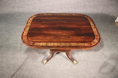 Mesa de centro rusa de palisandro del Báltico con incrustaciones de latón C1820