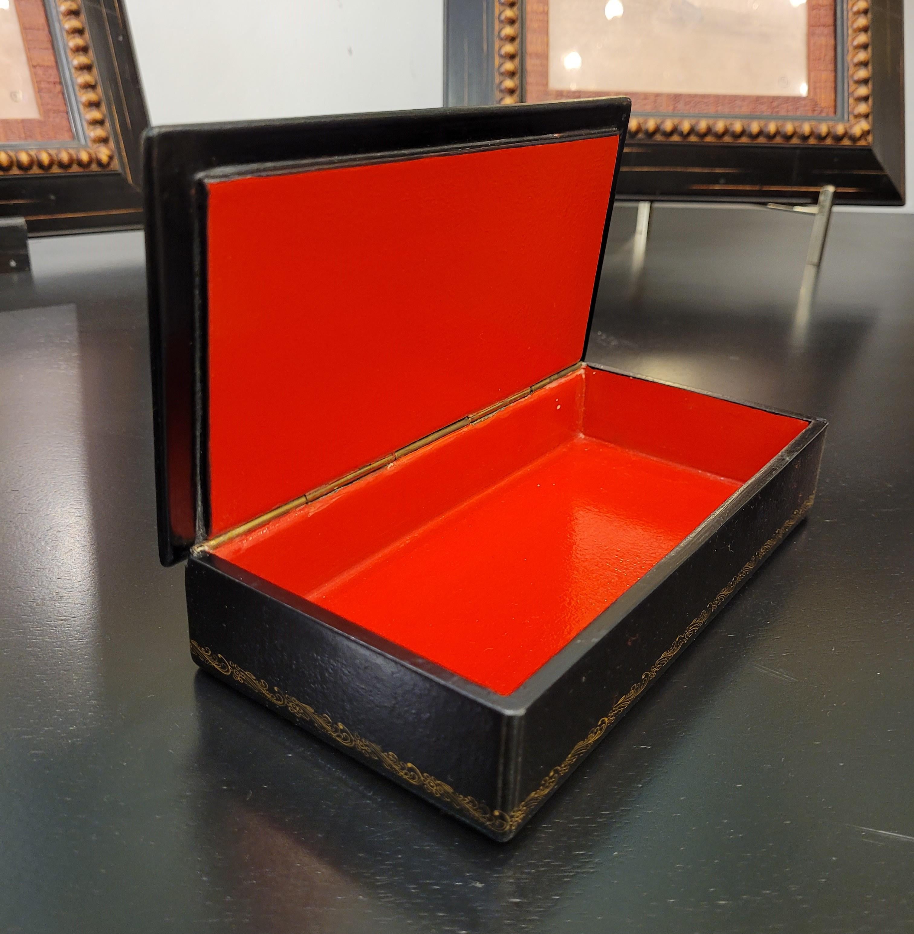 Russian Black lacquer wood and painting gilded Box  For Sale 7
