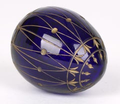 Russisches blaues Glasei aus russischem Glas mit graviertem Design Faberge Label