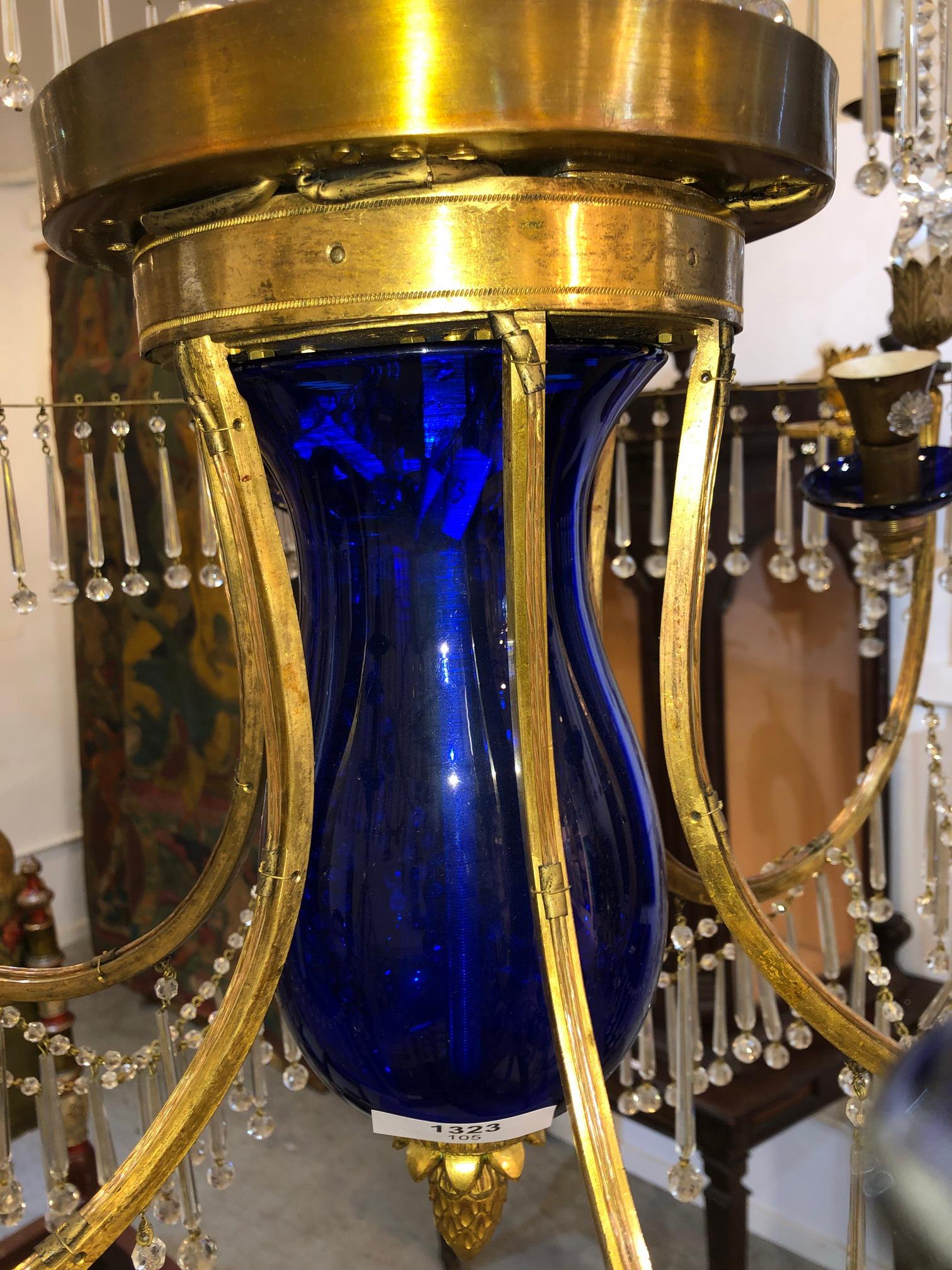 Lampadario russo in vendita 1
