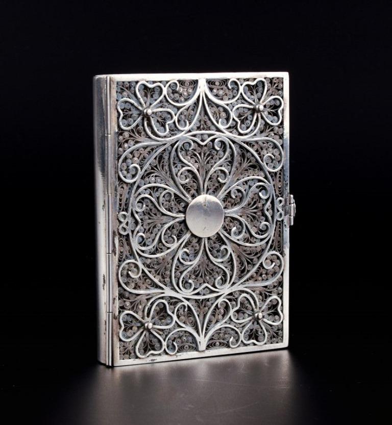 Russian Cigarette Case, in Silver with Filigree Work, Approx. 1900 In Excellent Condition In Copenhagen, DK
