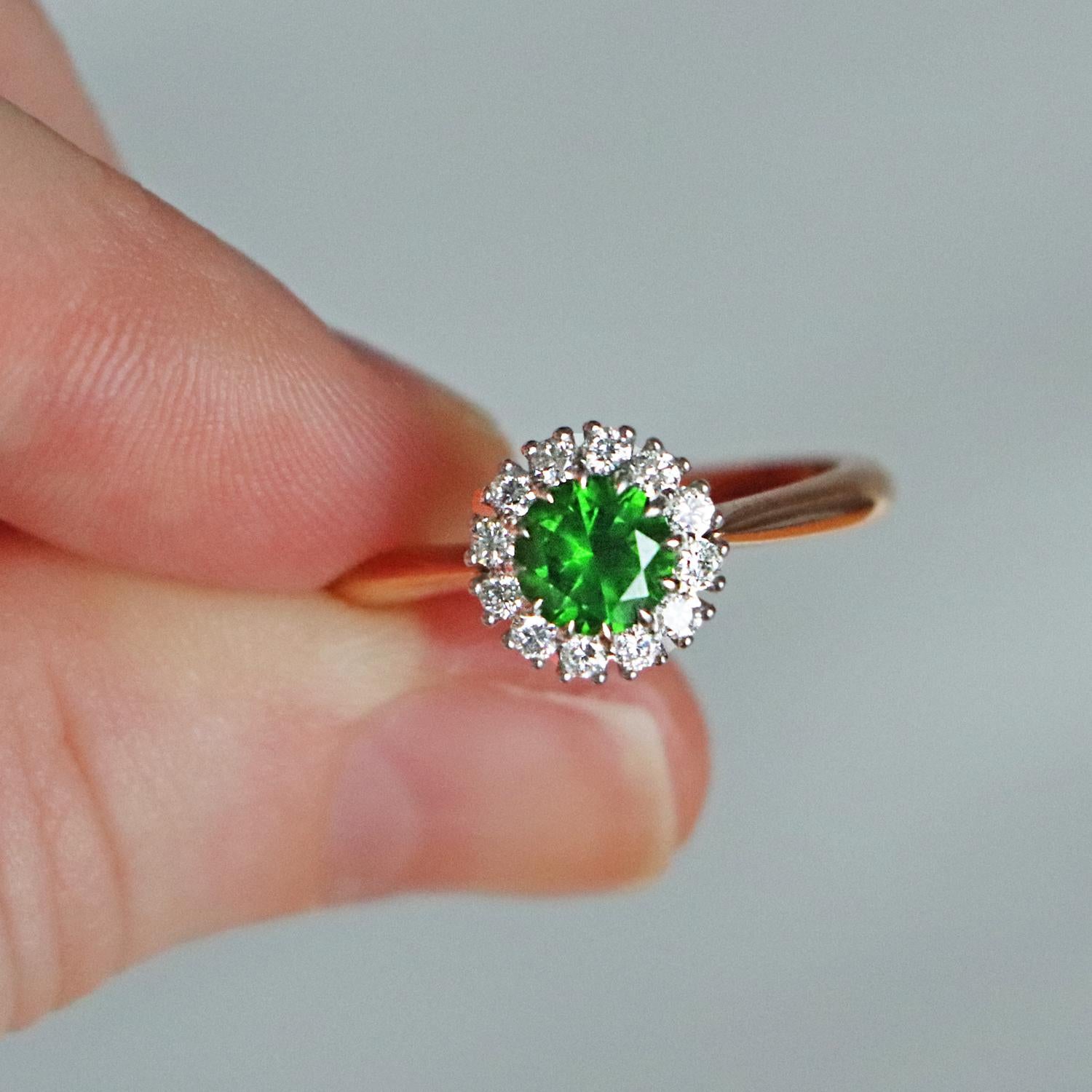 Russischer russischer Demantoid 18 Karat Gold Diamant Verlobungs-/Ehering im Angebot 1