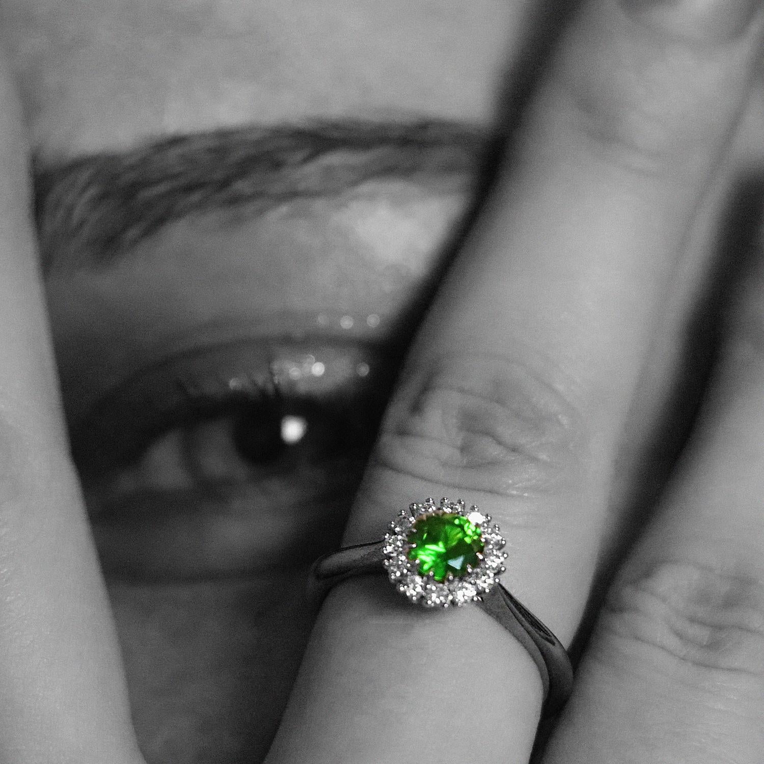 Bague de fiançailles de mariage à la mode russe en or 18 carats avec diamants et démantoïdes en vente 2