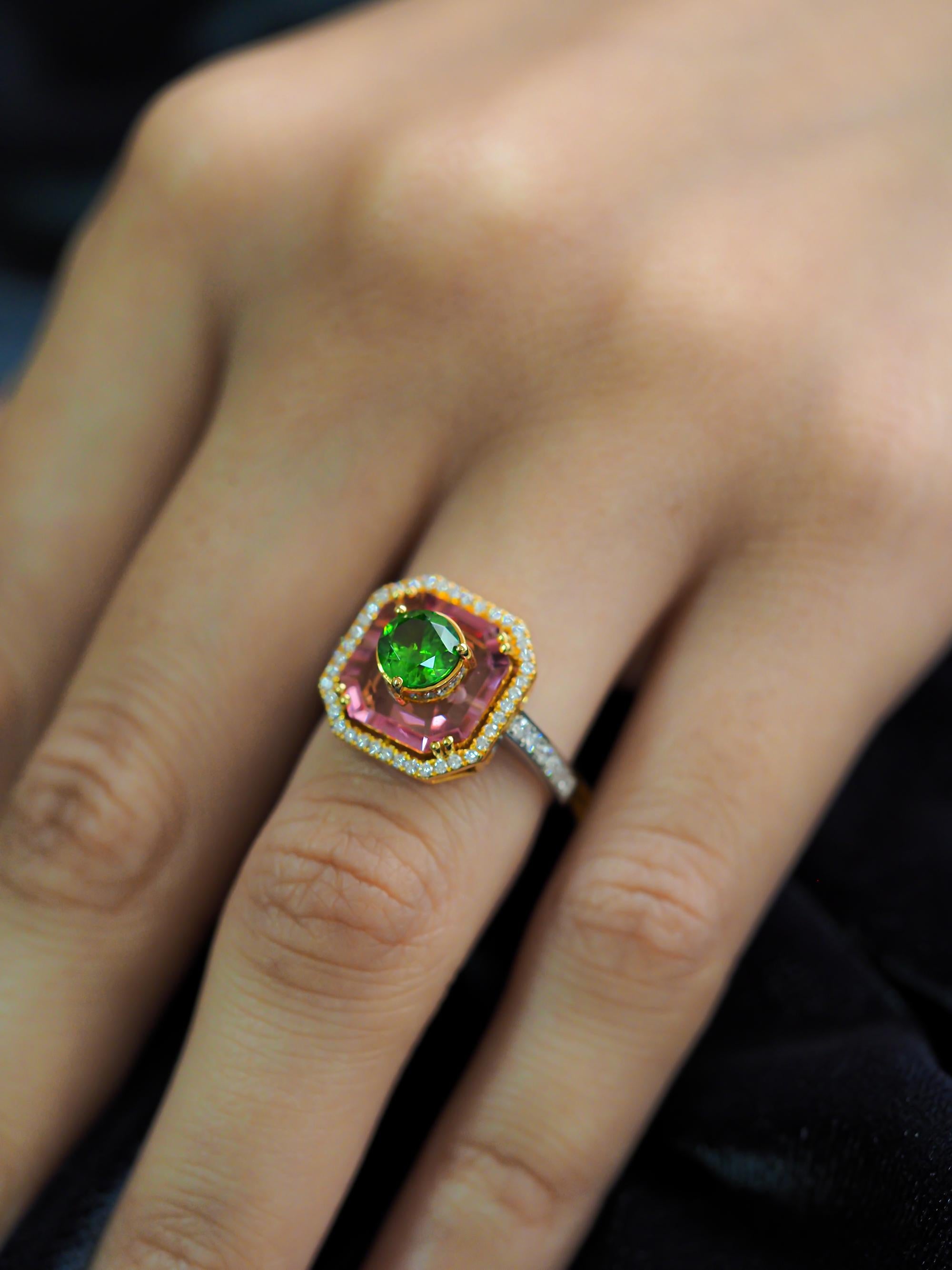 Mixed Cut Russian Demantoid & Pink Spinel Ring, 18k White Gold Diamonds Ring For Sale
