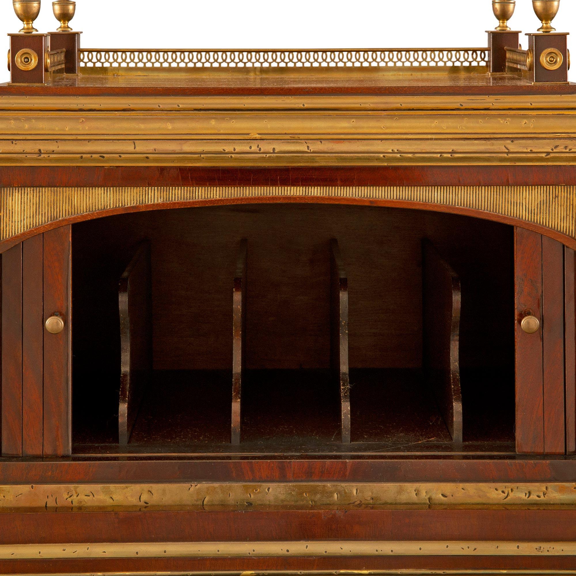 Russian Early 19th Century Empire Style Mahogany 'Bureau a Cylindre' For Sale 4